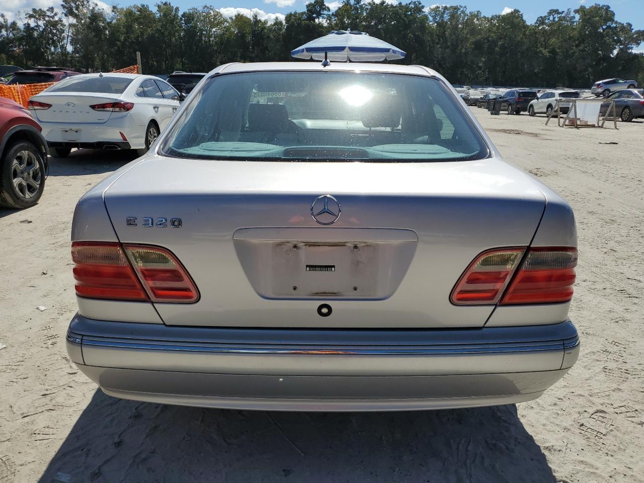 2002 Mercedes-benz E 320 Gray vin: WDBJF65J12B457350