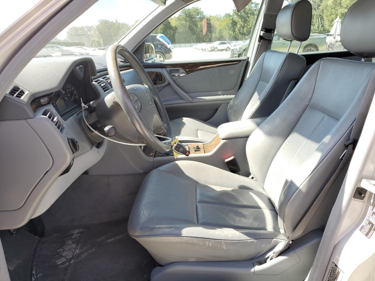 2002 Mercedes-benz E 320 Gray vin: WDBJF65J12B457350