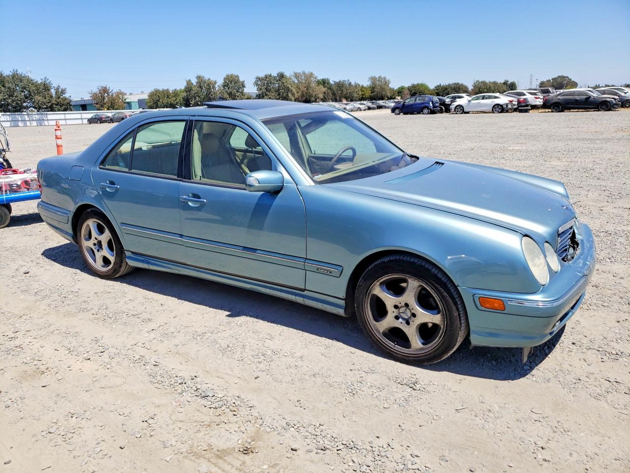 2002 Mercedes-benz E 320 Turquoise vin: WDBJF65J12B476304