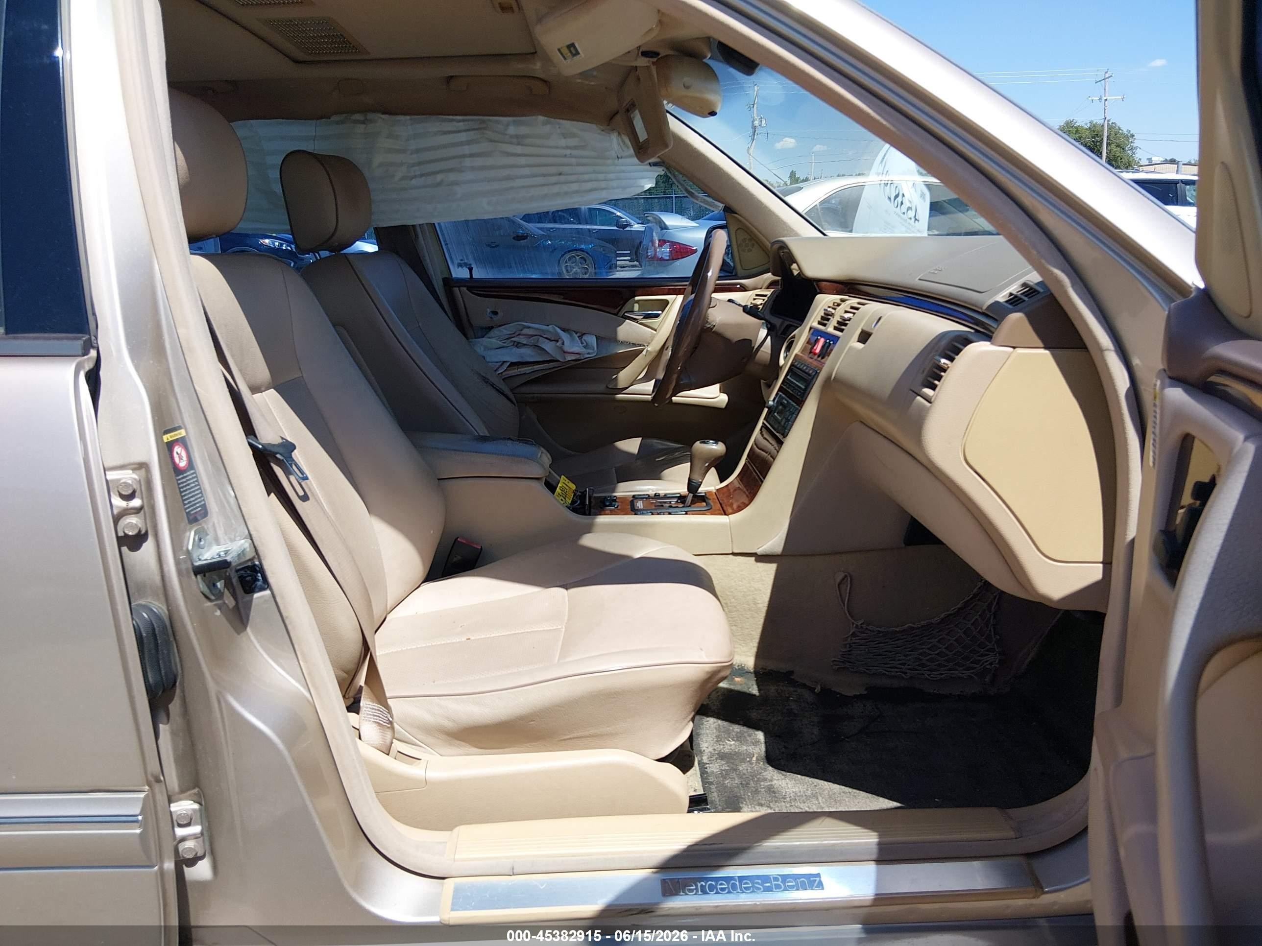 2000 Mercedes-benz E 320 Gold vin: WDBJF65J1YB077885