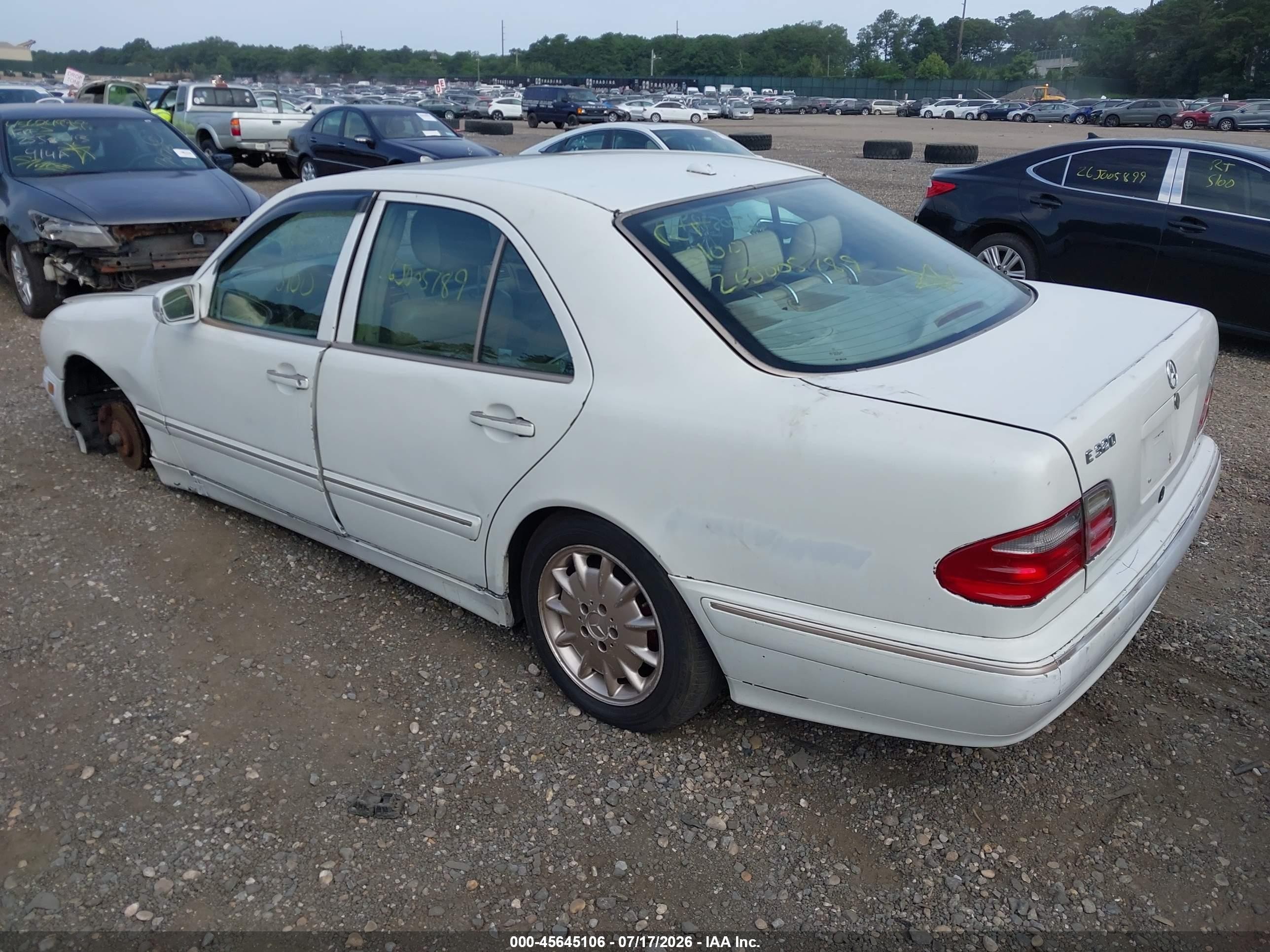 2000 Mercedes-benz E 320 Белый vin: WDBJF65J1YB161947