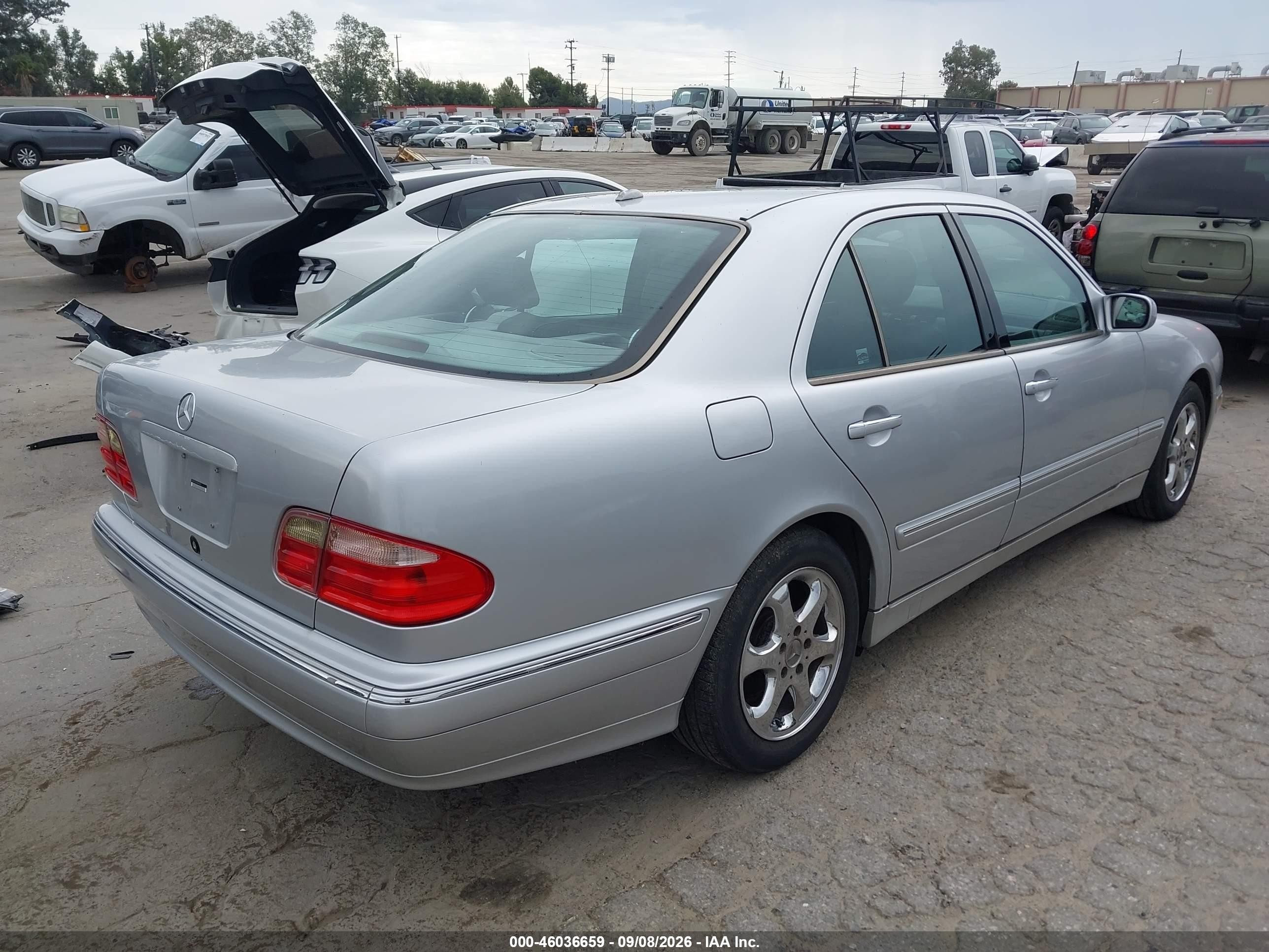 2002 Mercedes-benz E 320 Special Edition Silver vin: WDBJF65J22B440265