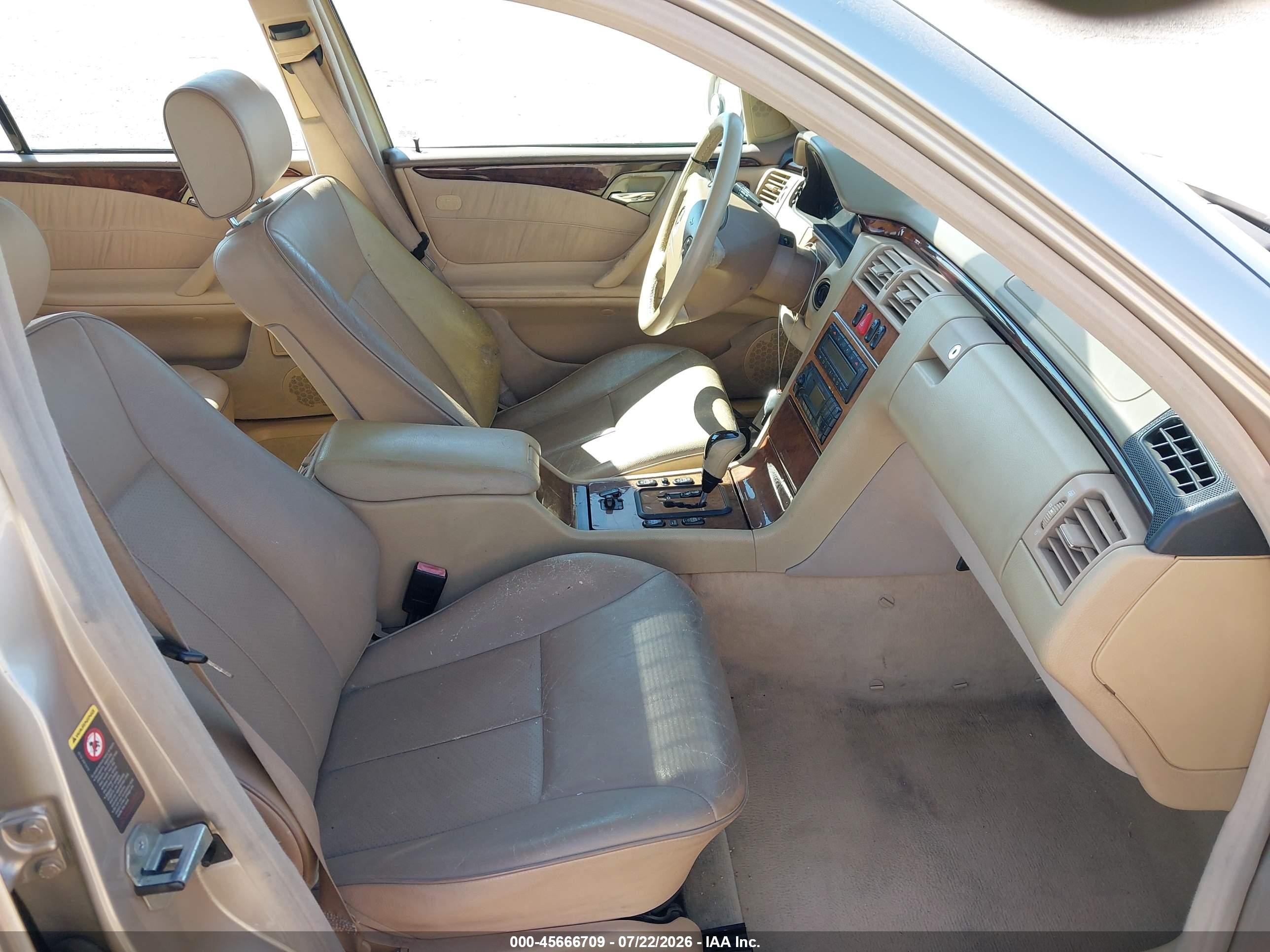 2002 Mercedes-benz E 320 Special Edition Коричневый vin: WDBJF65J22B454733