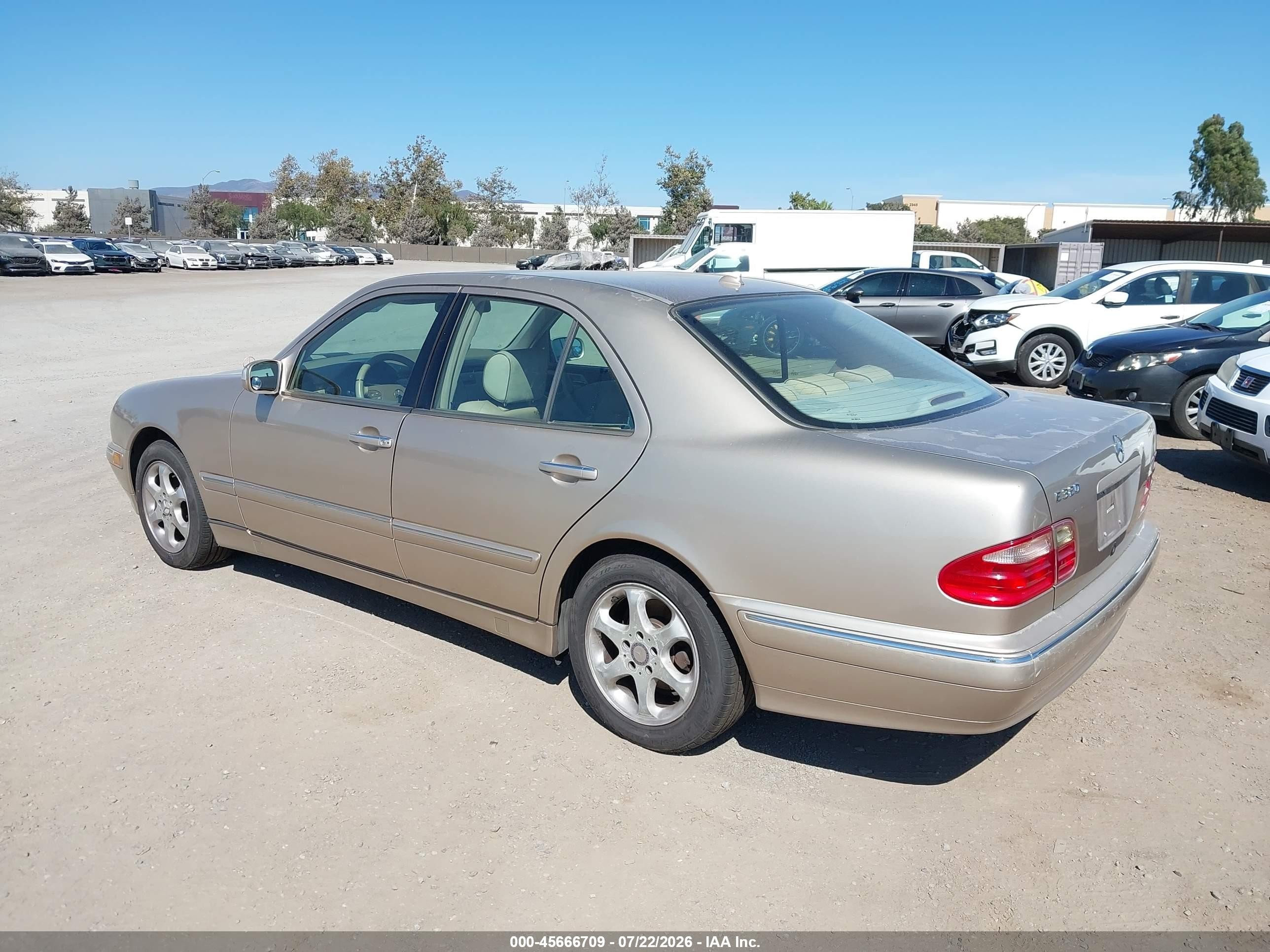 2002 Mercedes-benz E 320 Special Edition Коричневый vin: WDBJF65J22B454733