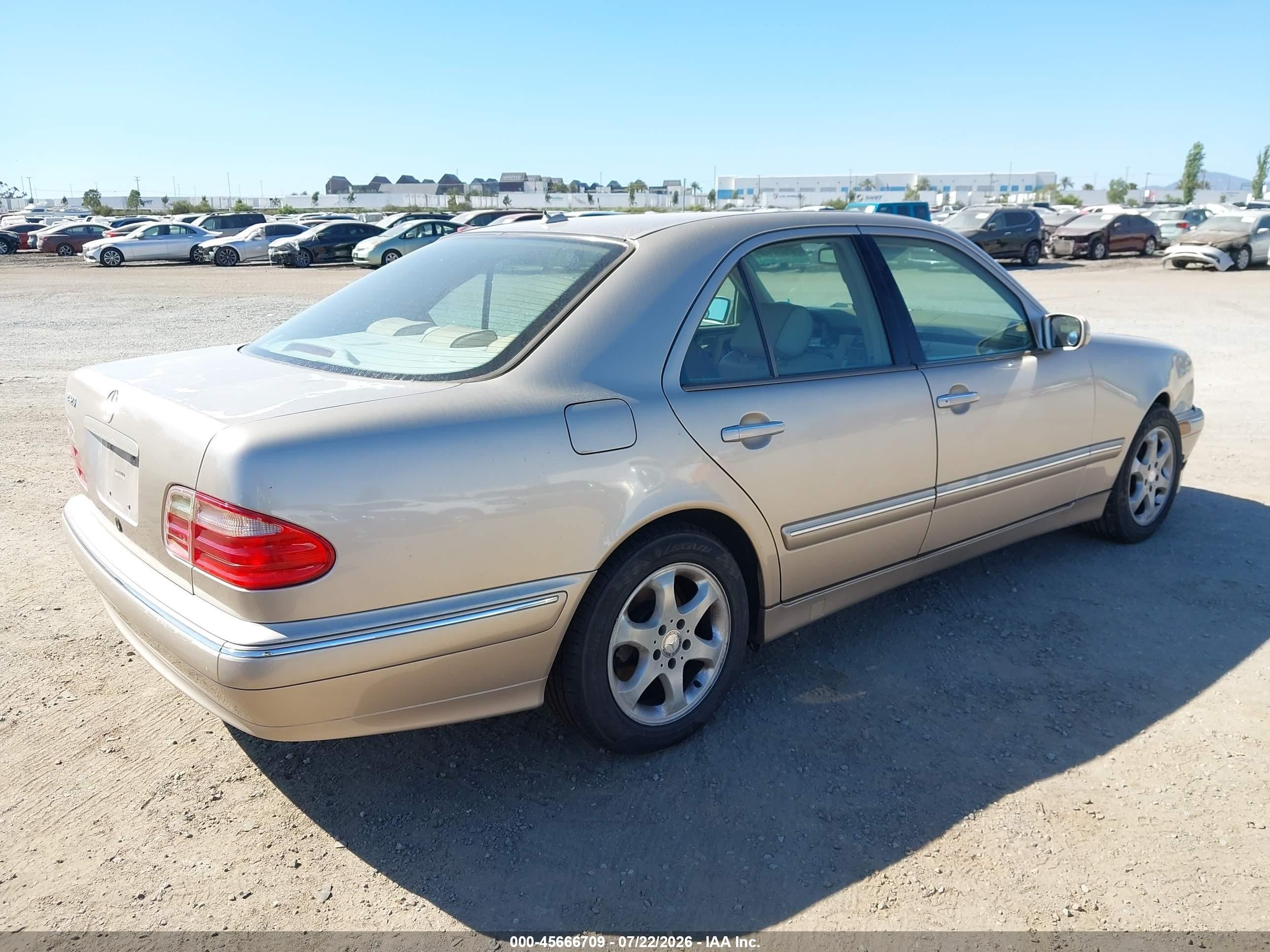 2002 Mercedes-benz E 320 Special Edition Коричневый vin: WDBJF65J22B454733