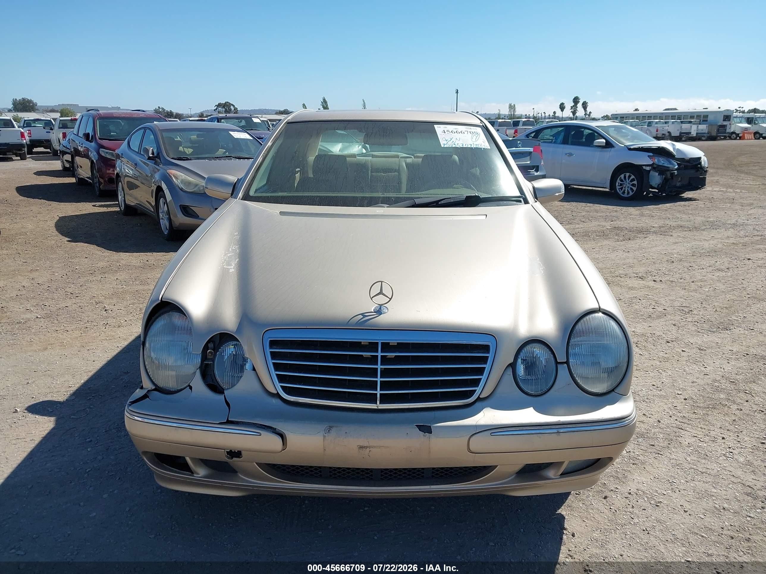 2002 Mercedes-benz E 320 Special Edition Коричневый vin: WDBJF65J22B454733