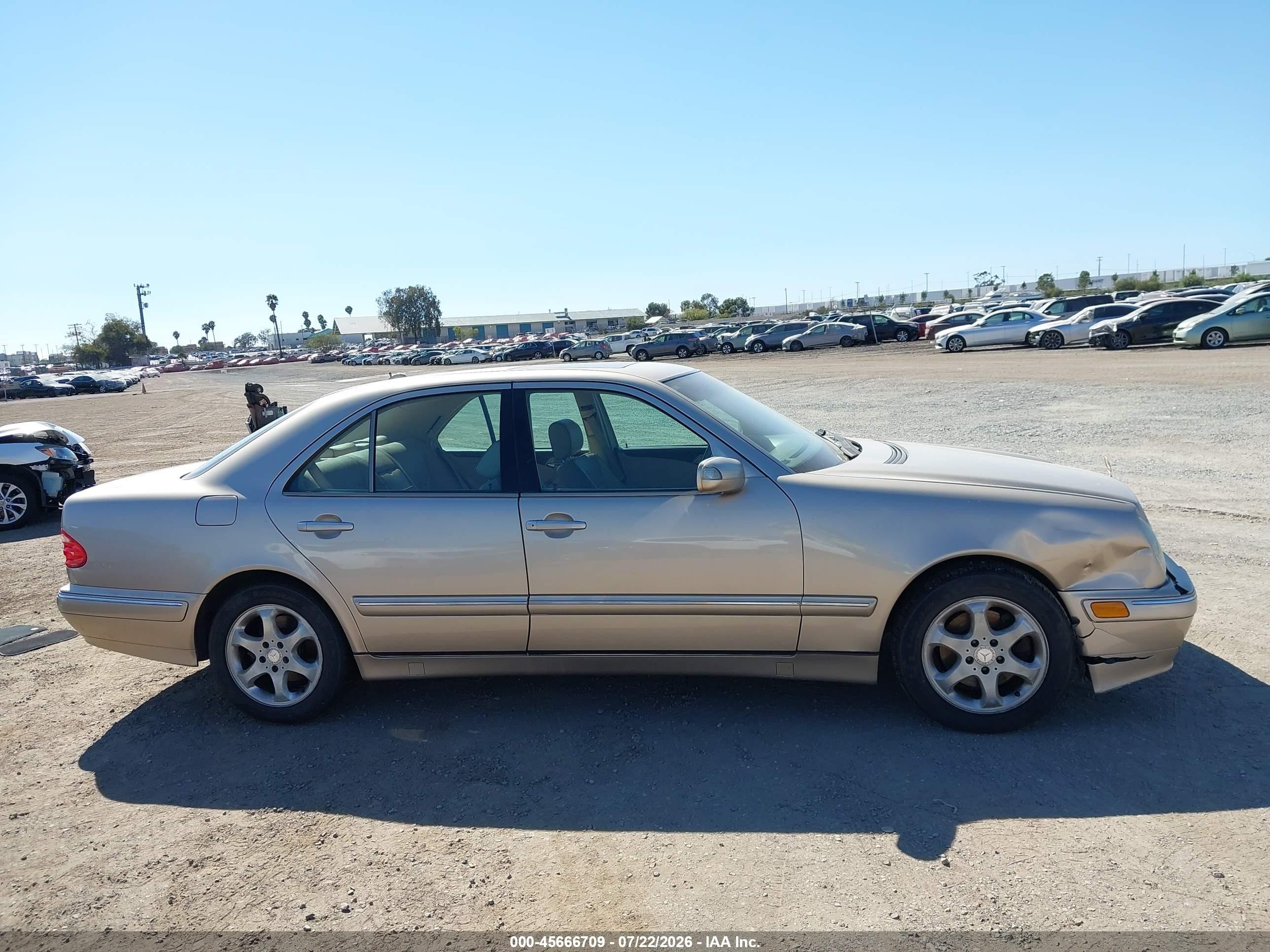 2002 Mercedes-benz E 320 Special Edition Коричневый vin: WDBJF65J22B454733