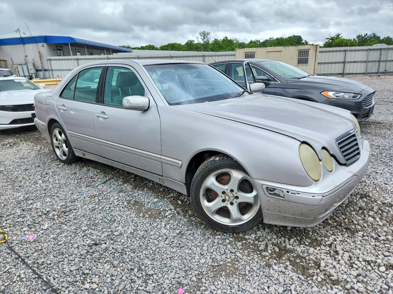 2002 Mercedes-benz E 320 Silver vin: WDBJF65J22B498022