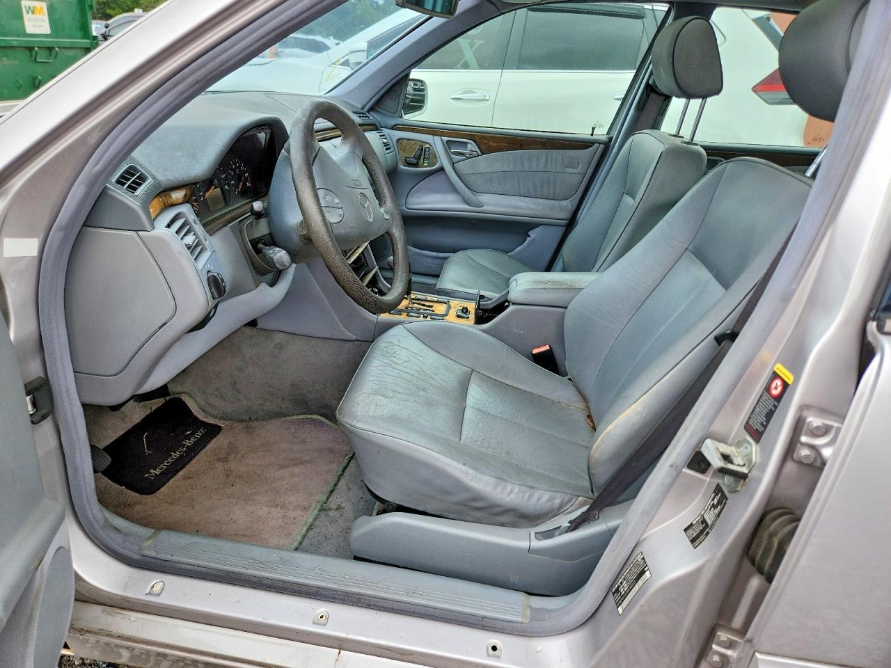 2002 Mercedes-benz E 320 Silver vin: WDBJF65J22B498022