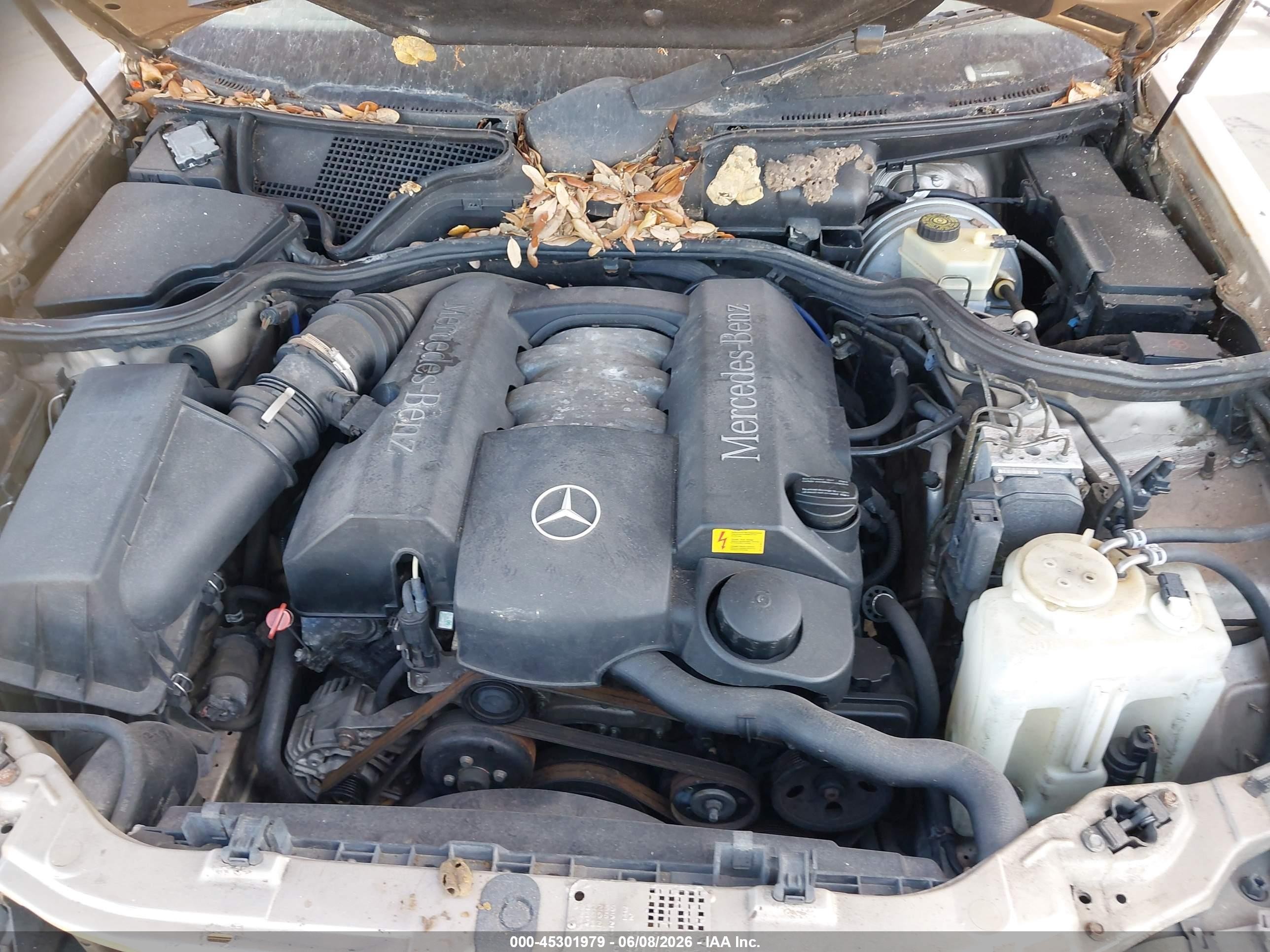 2000 Mercedes-benz E 320   Золотой vin: WDBJF65J2YB066376
