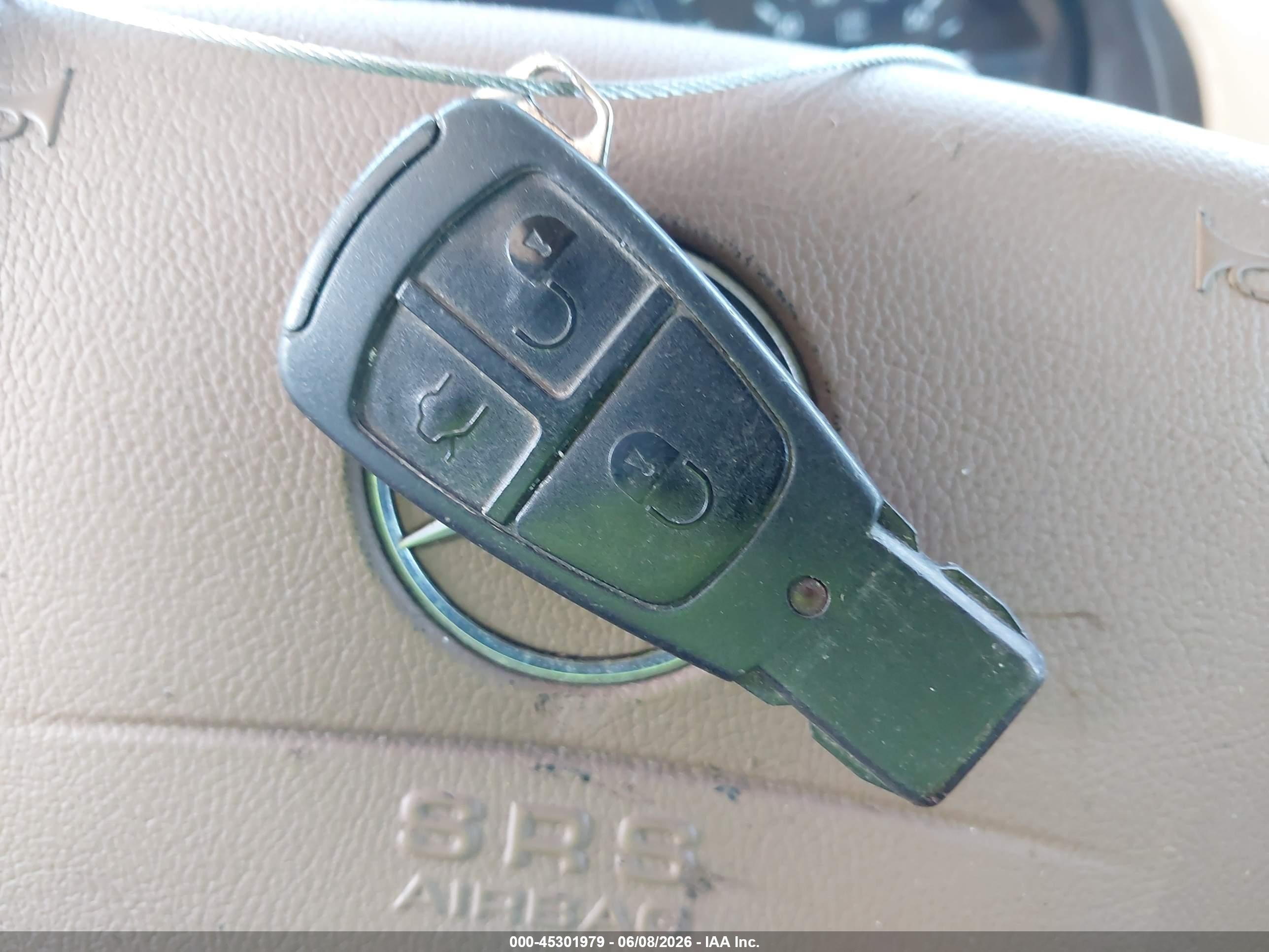 2000 Mercedes-benz E 320   Золотой vin: WDBJF65J2YB066376