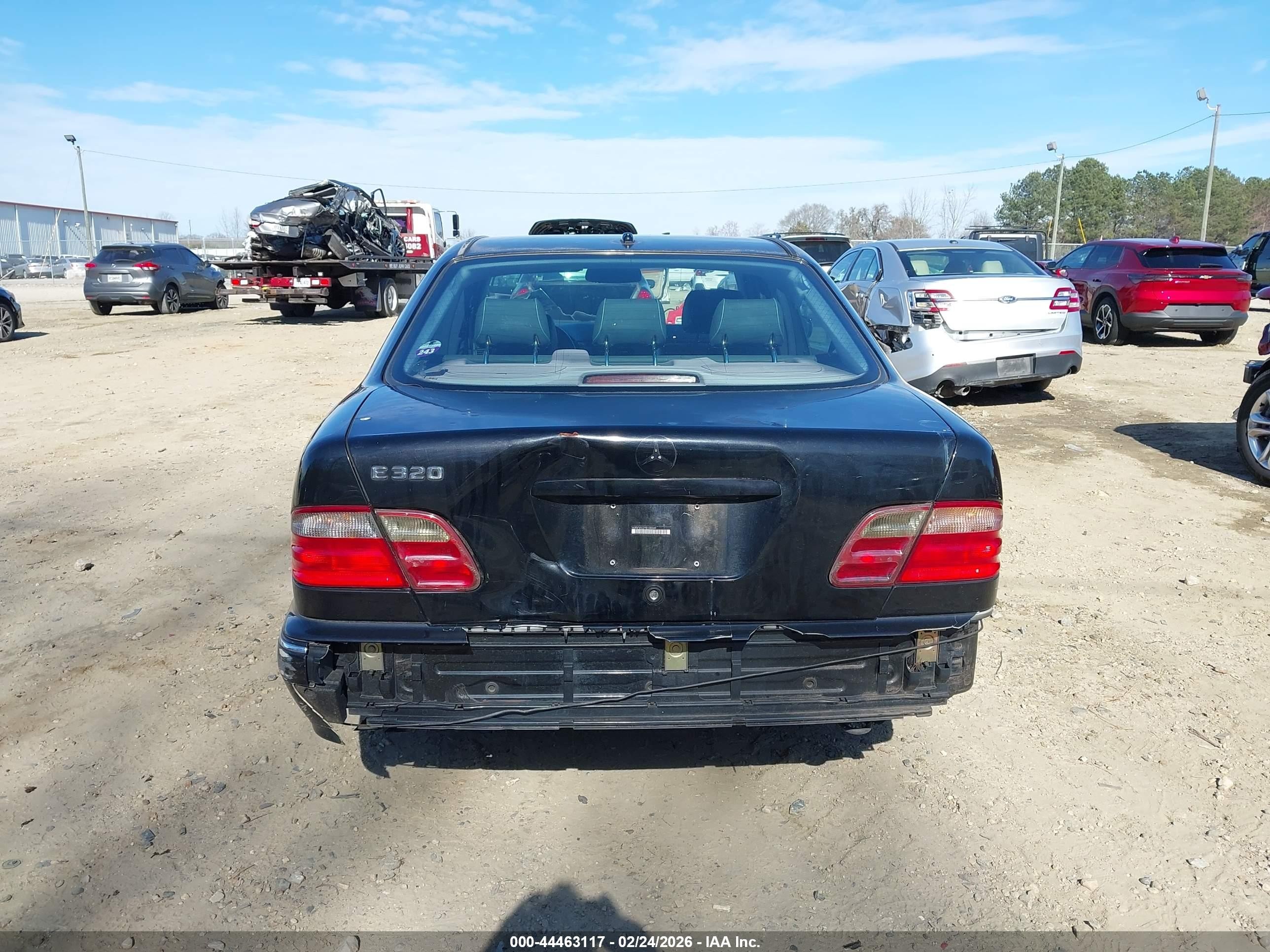 2000 Mercedes-benz E 320 Black vin: WDBJF65J2YB108349