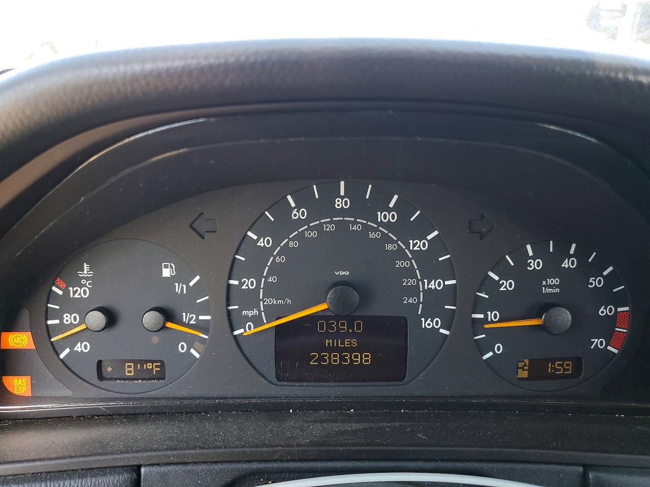 2000 Mercedes-benz E 320 Black vin: WDBJF65J2YB116127