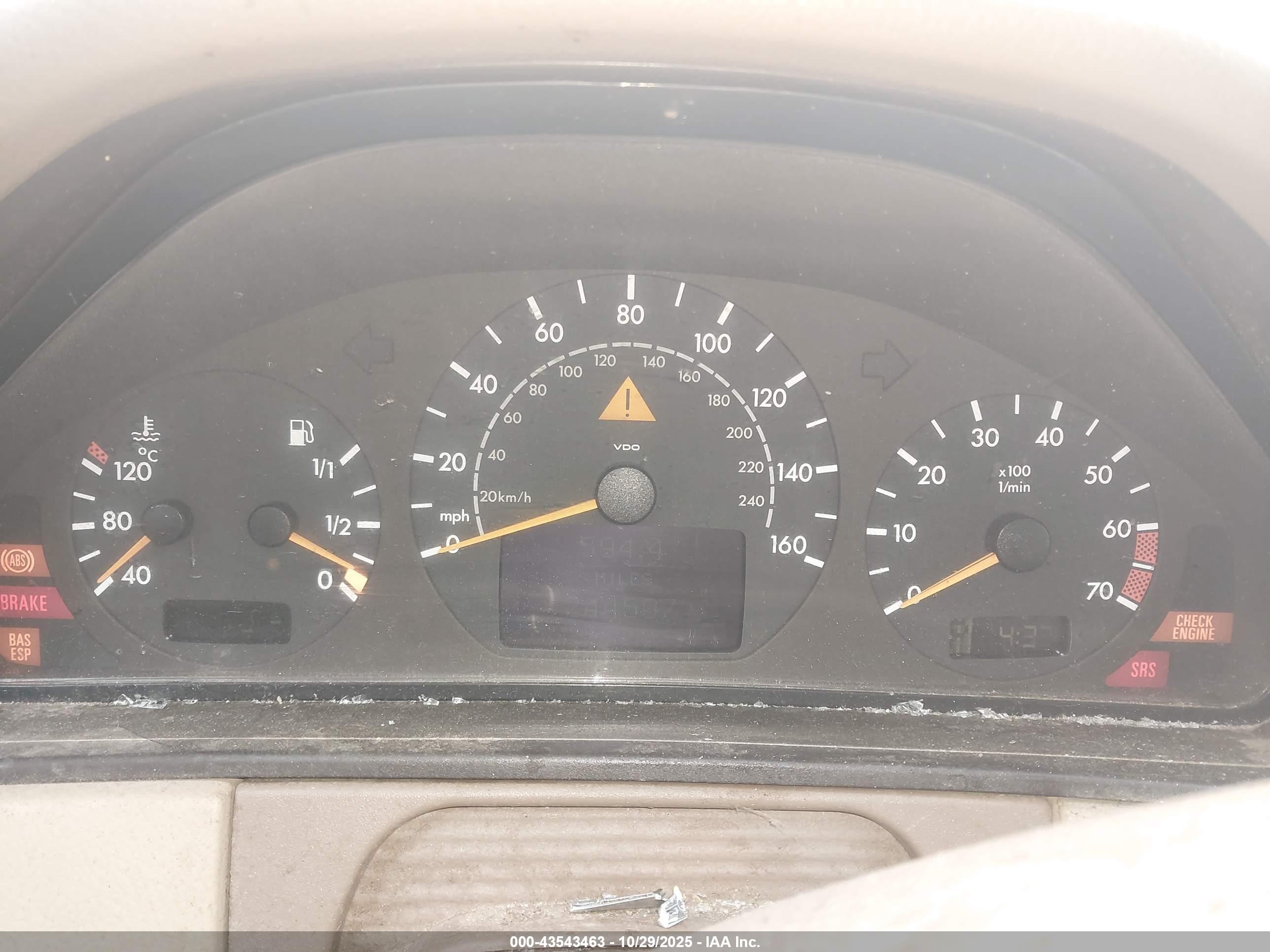 2001 Mercedes-benz E 320 Gold vin: WDBJF65J31B215139