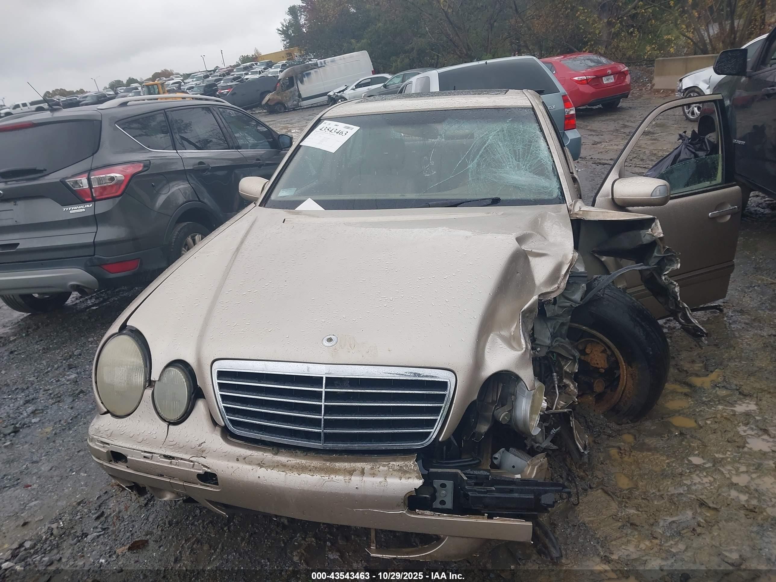 2001 Mercedes-benz E 320 Gold vin: WDBJF65J31B215139
