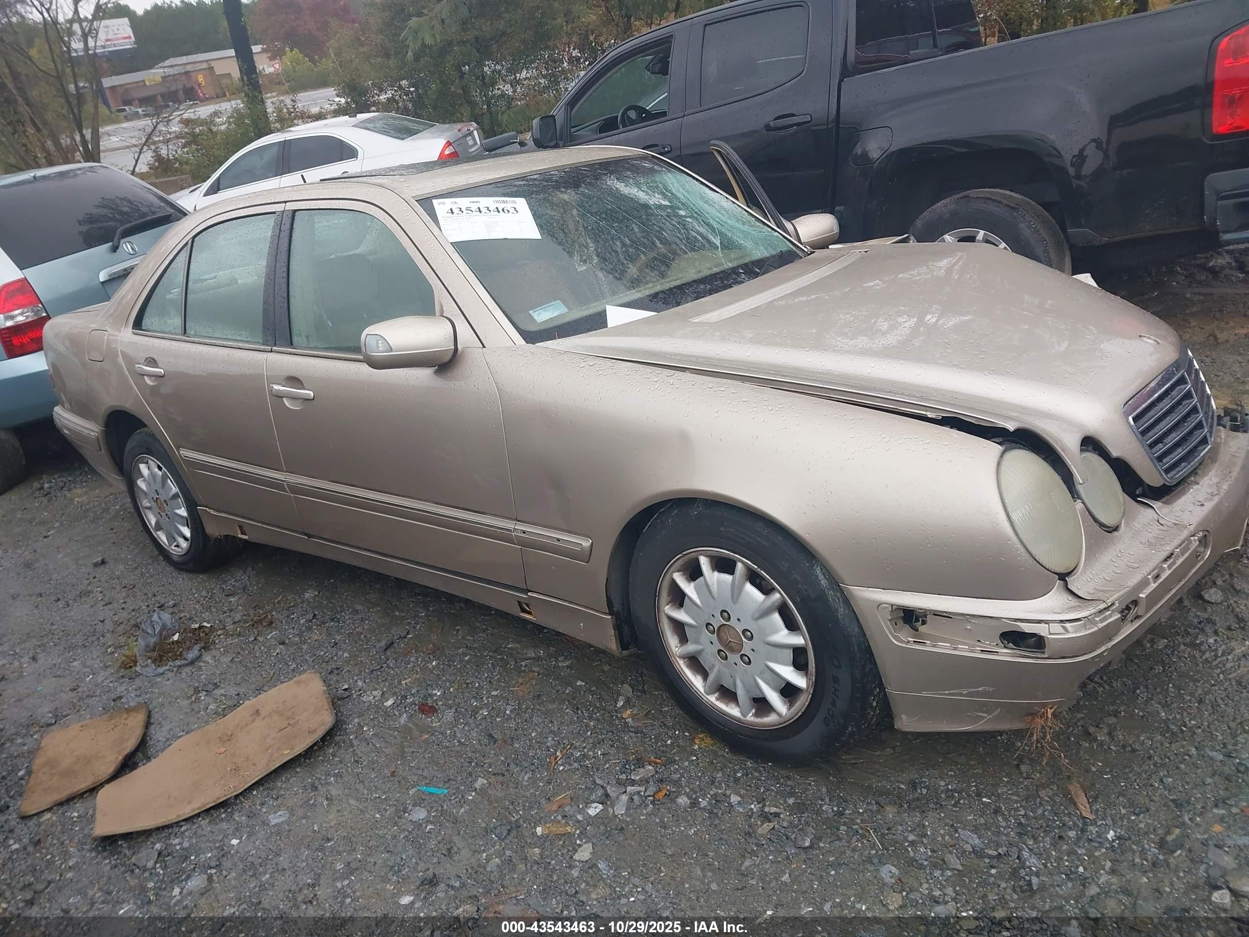 2001 Mercedes-benz E 320 Gold vin: WDBJF65J31B215139