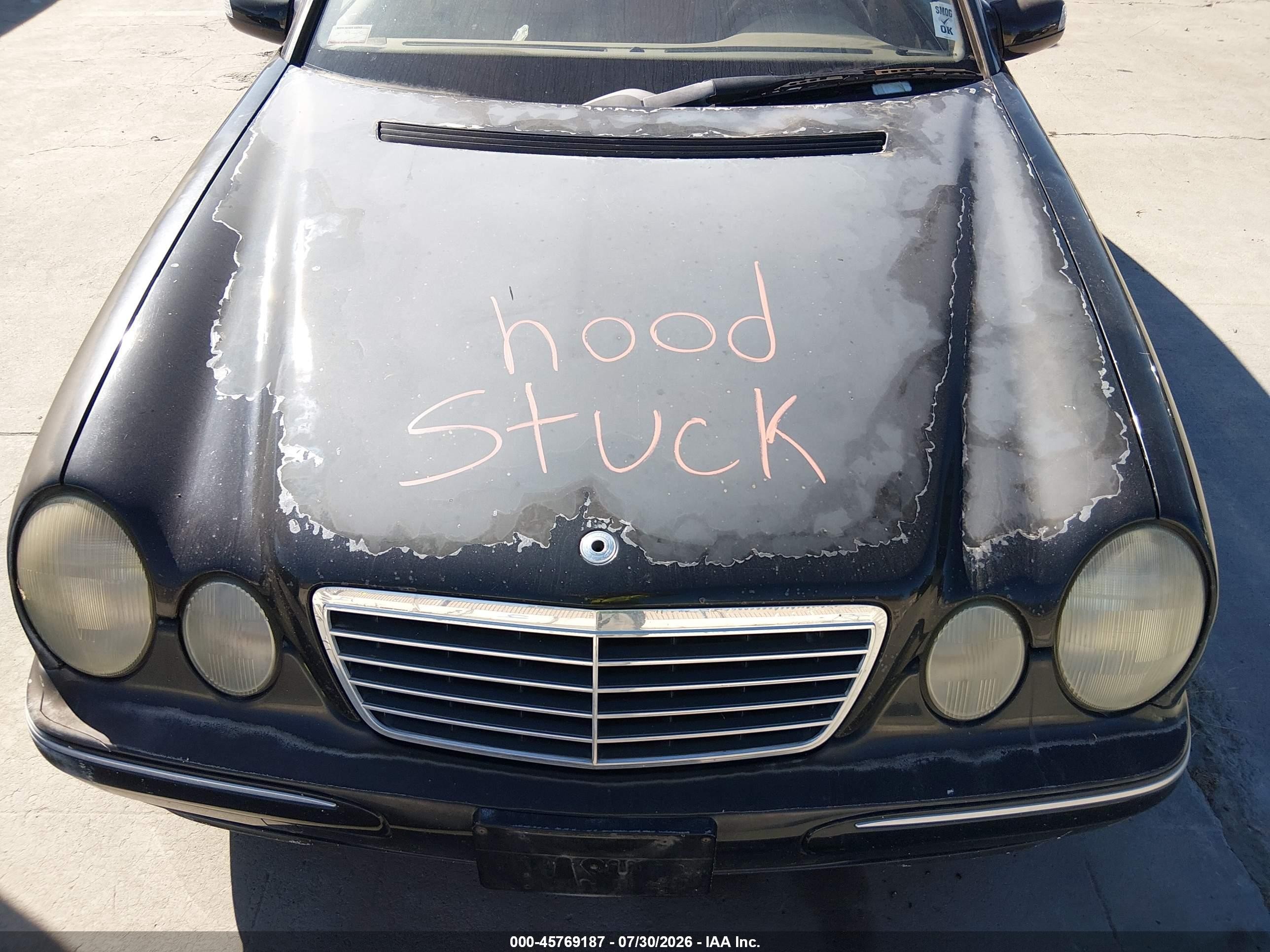 2001 Mercedes-benz E 320   Black vin: WDBJF65J31X054570