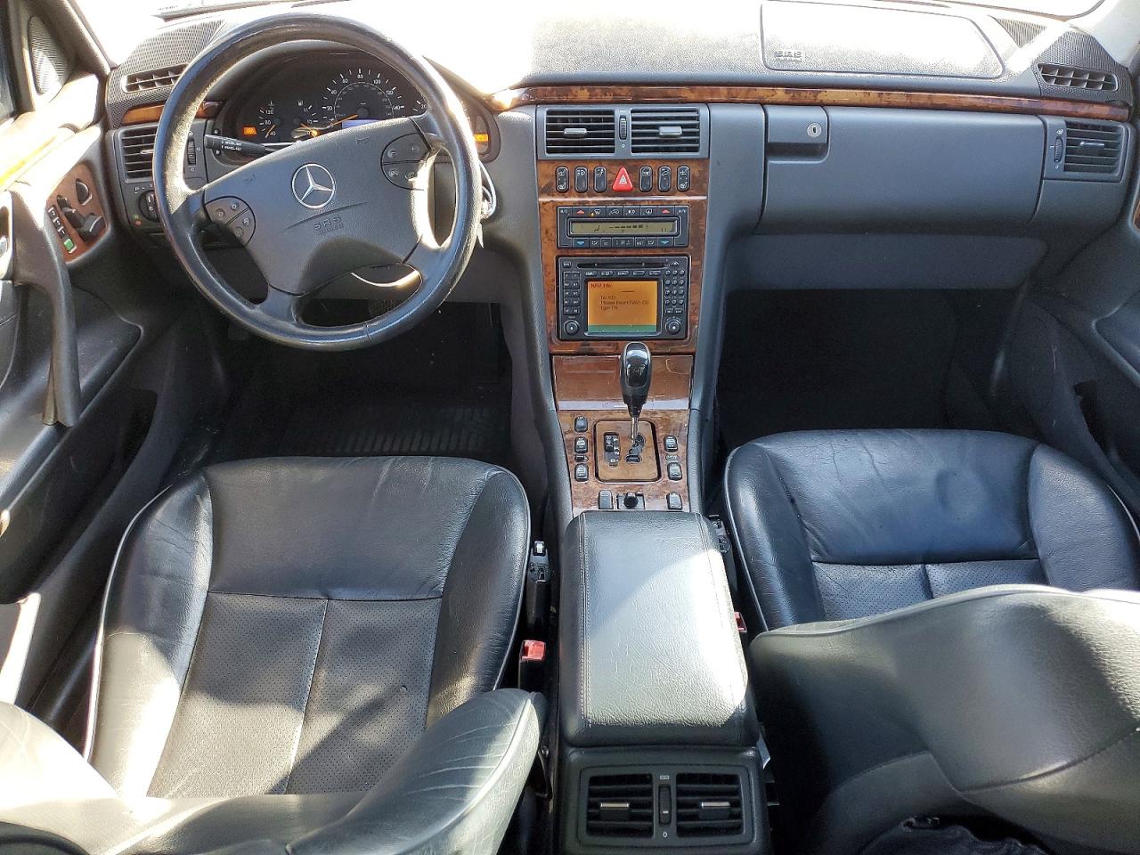 2002 Mercedes-benz E 320 Золотой vin: WDBJF65J32B464543