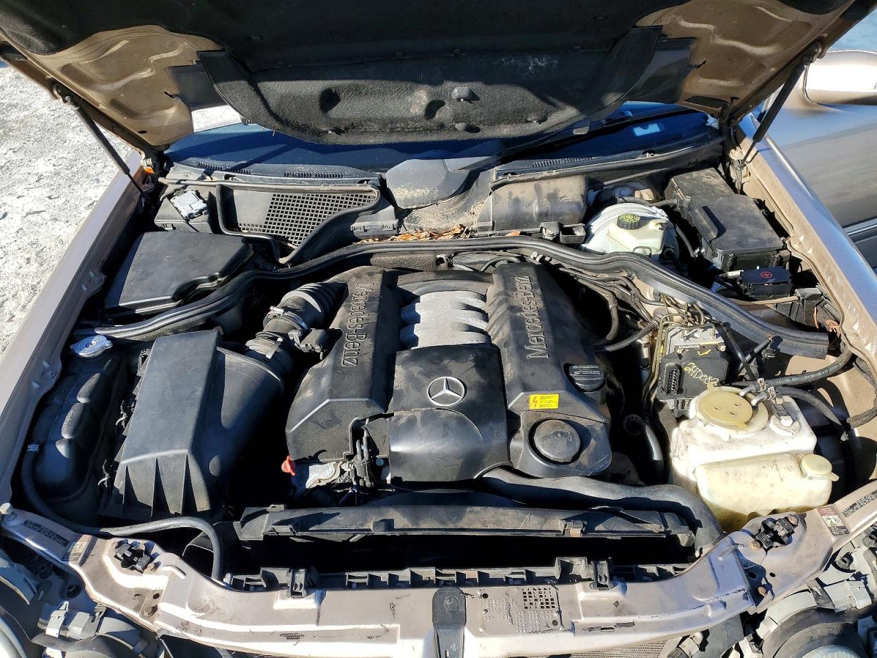 2002 Mercedes-benz E 320 Золотой vin: WDBJF65J32B464543