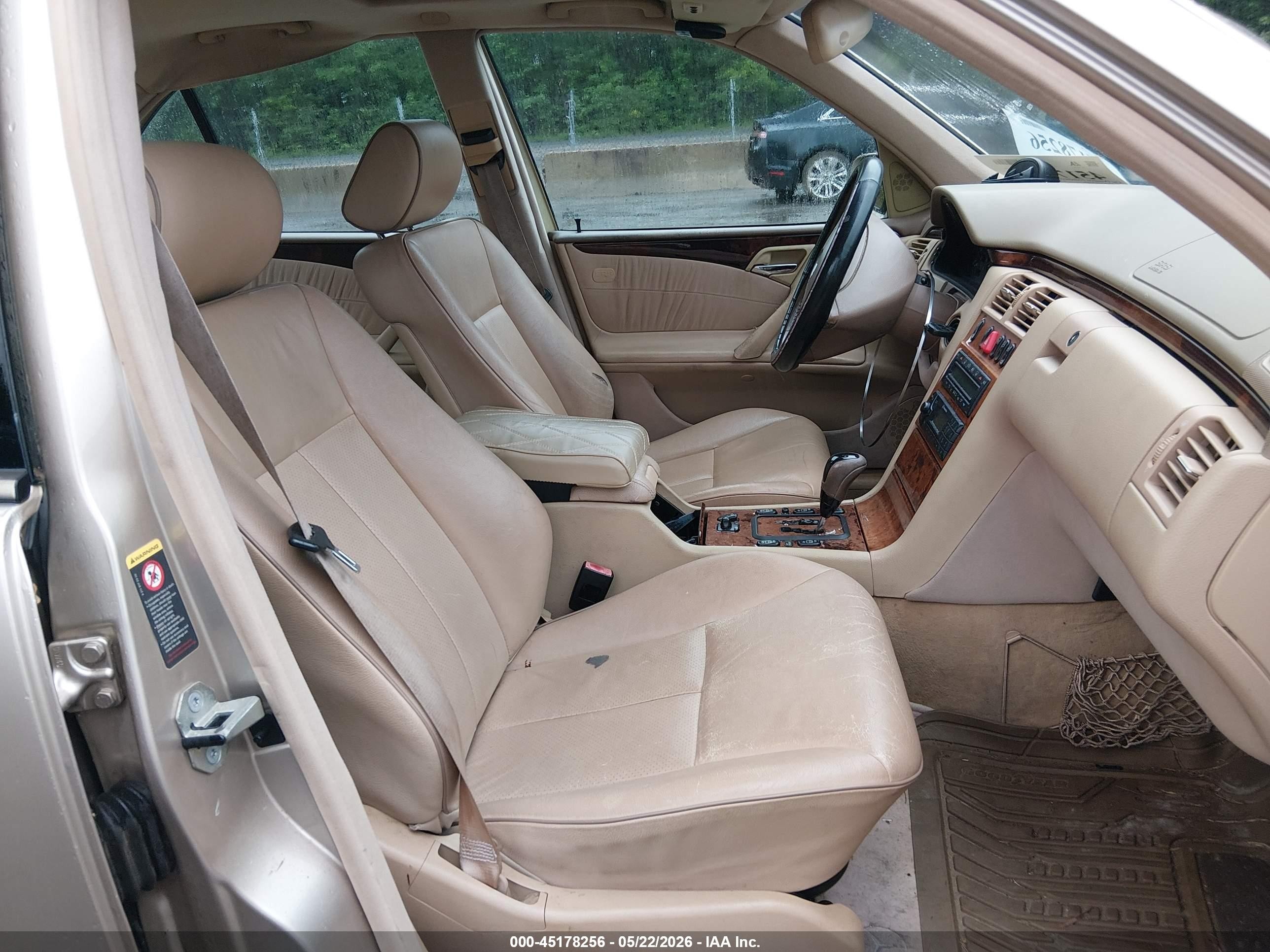 2002 Mercedes-benz E 320 Special Edition Gold vin: WDBJF65J32B500215