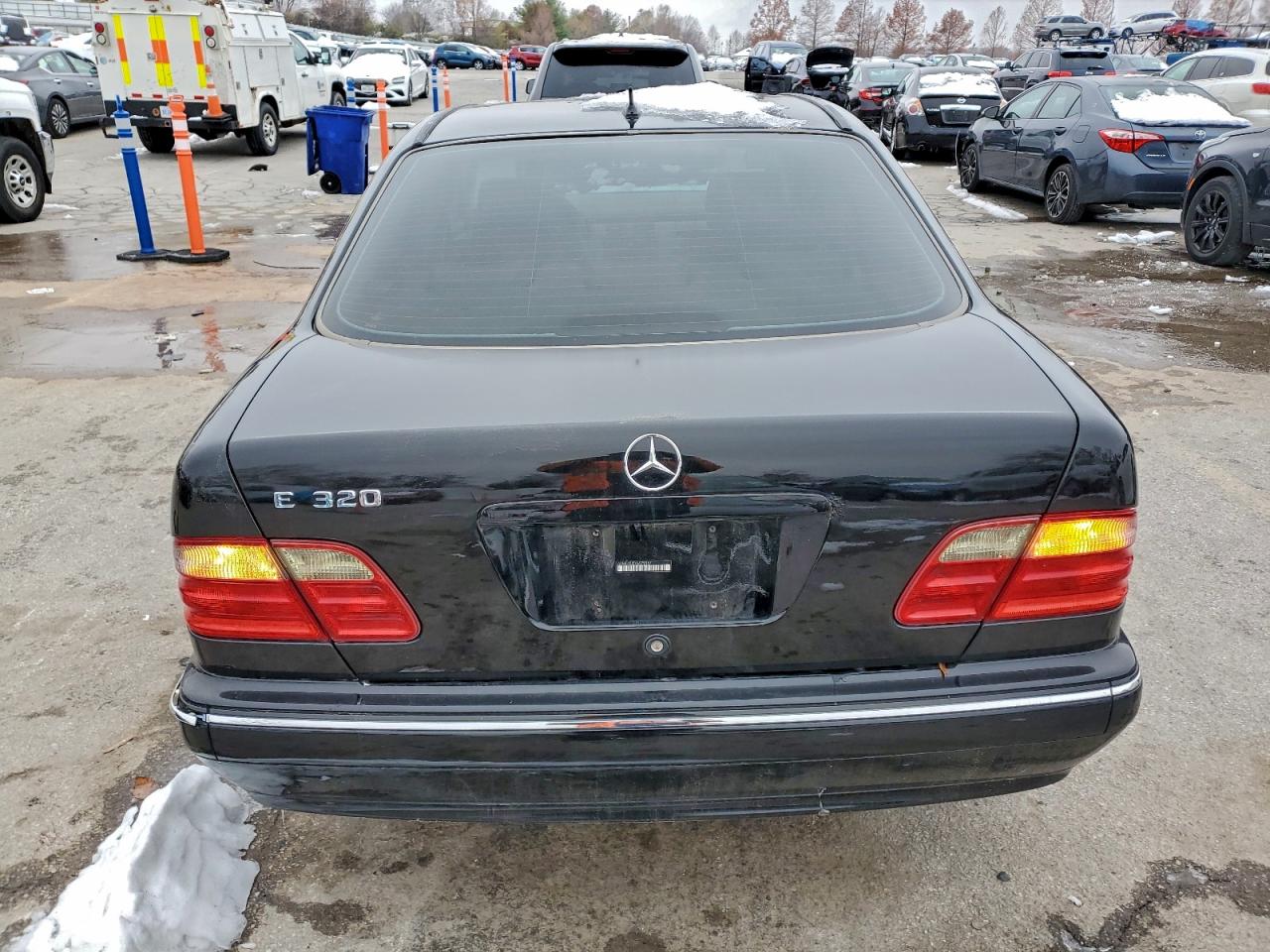 2000 Mercedes-benz E 320 Black vin: WDBJF65J3YA979167