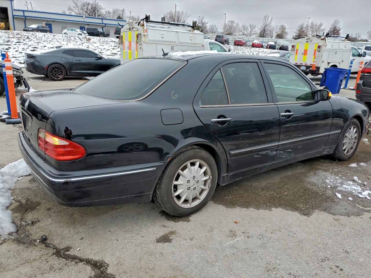 2000 Mercedes-benz E 320 Black vin: WDBJF65J3YA979167