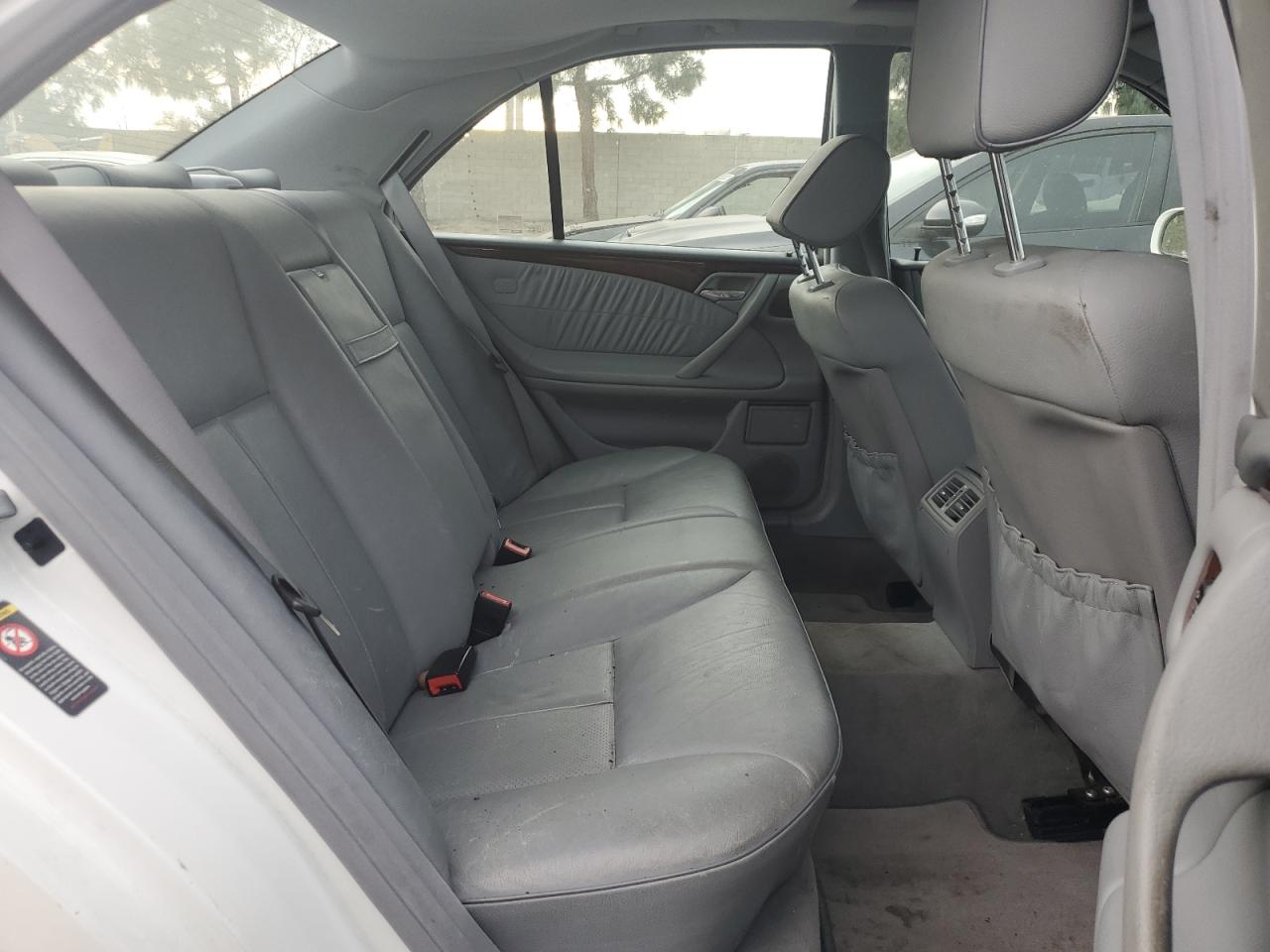 2000 Mercedes-benz E 320 Белый vin: WDBJF65J3YB055760