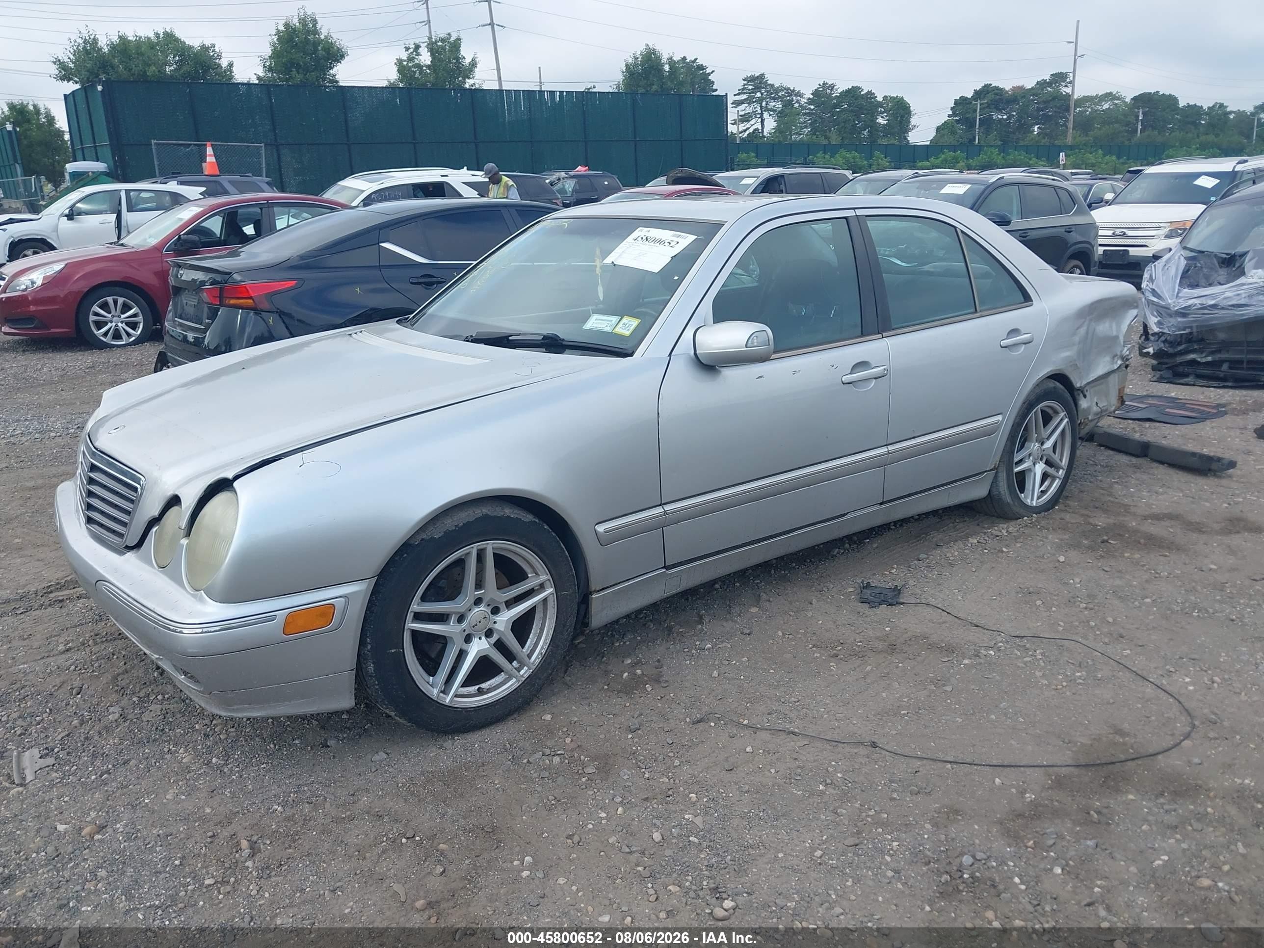 2000 Mercedes-benz E 320   Silver vin: WDBJF65J3YB119053