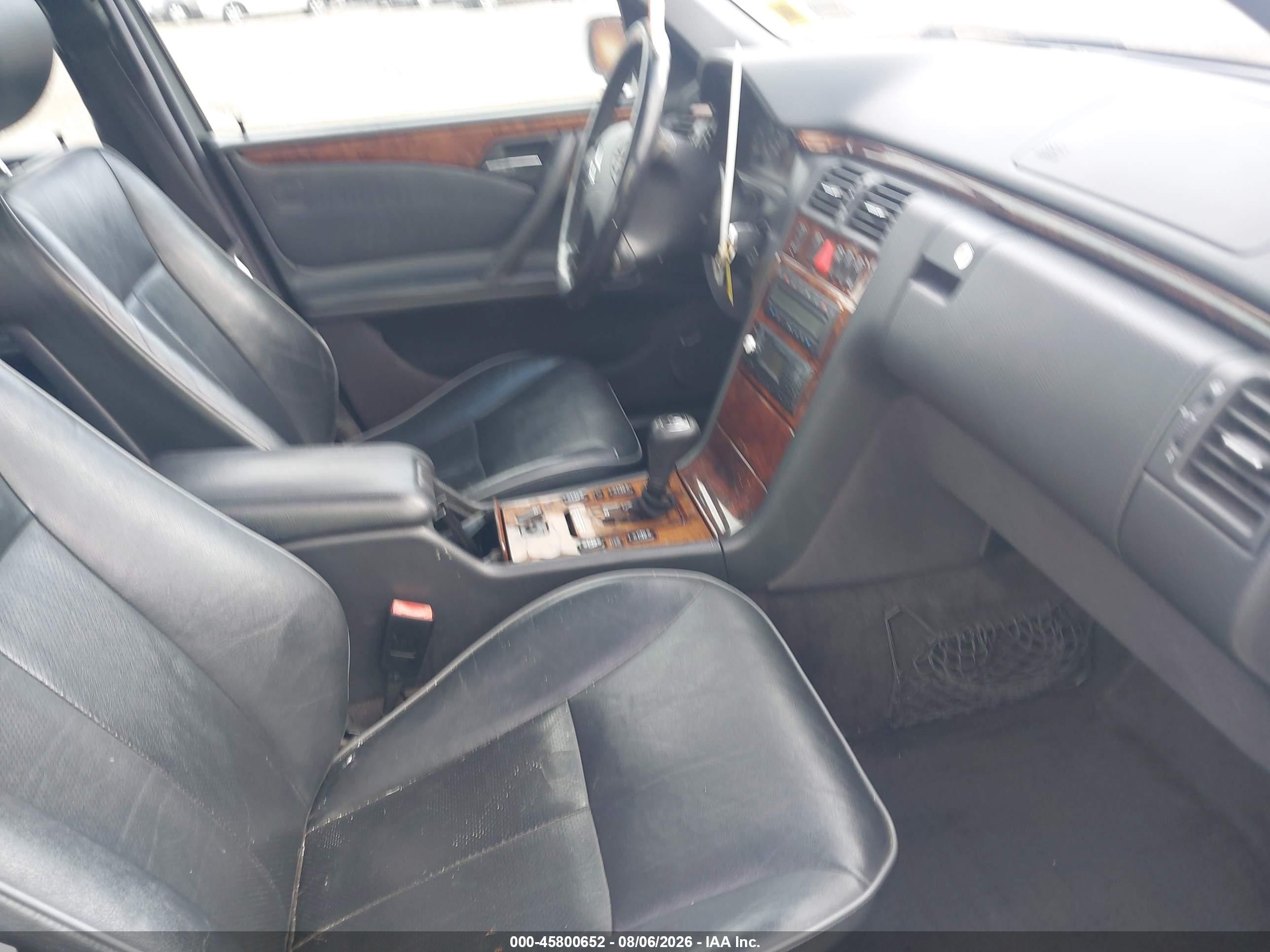 2000 Mercedes-benz E 320   Silver vin: WDBJF65J3YB119053