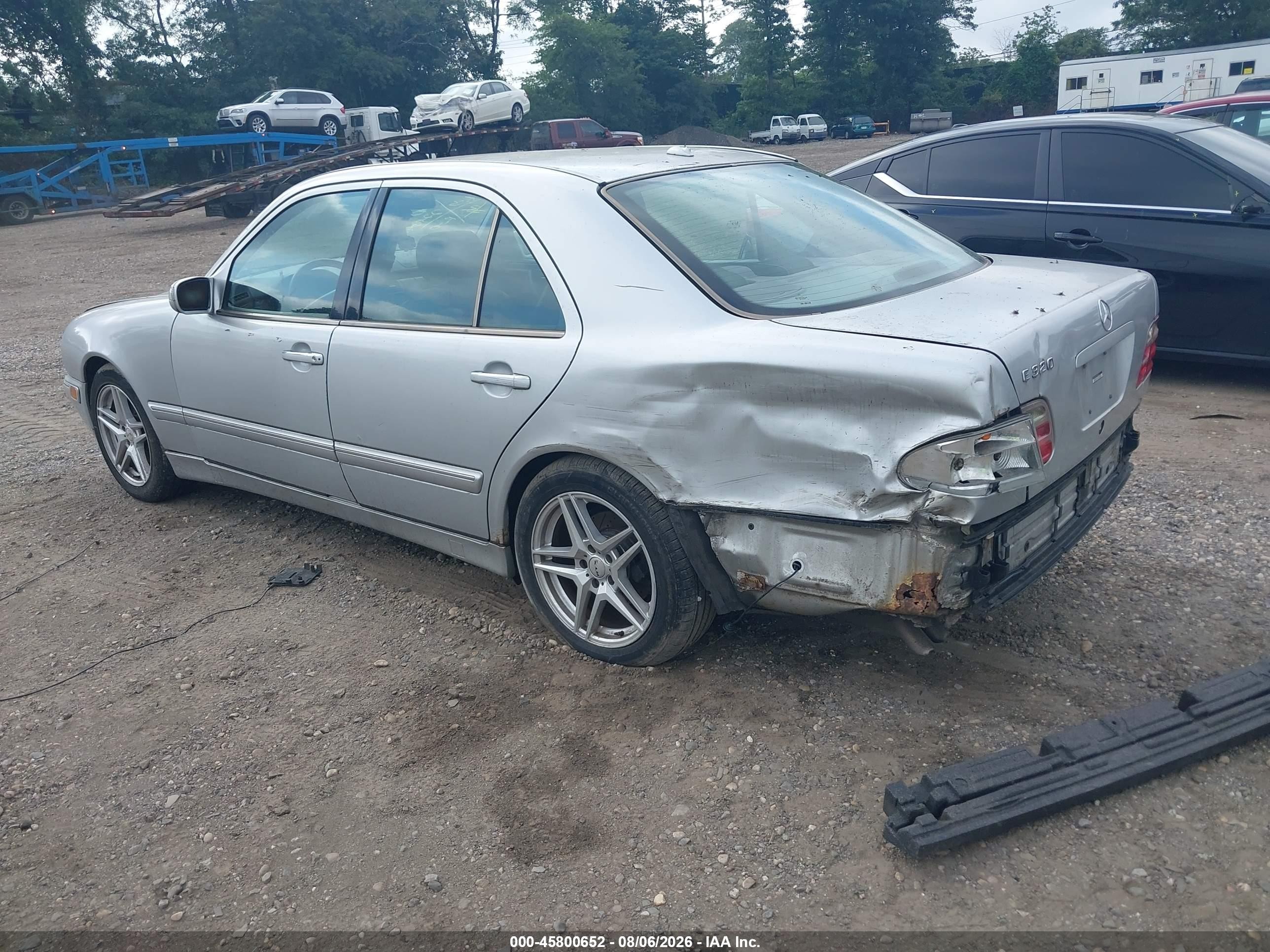 2000 Mercedes-benz E 320   Silver vin: WDBJF65J3YB119053