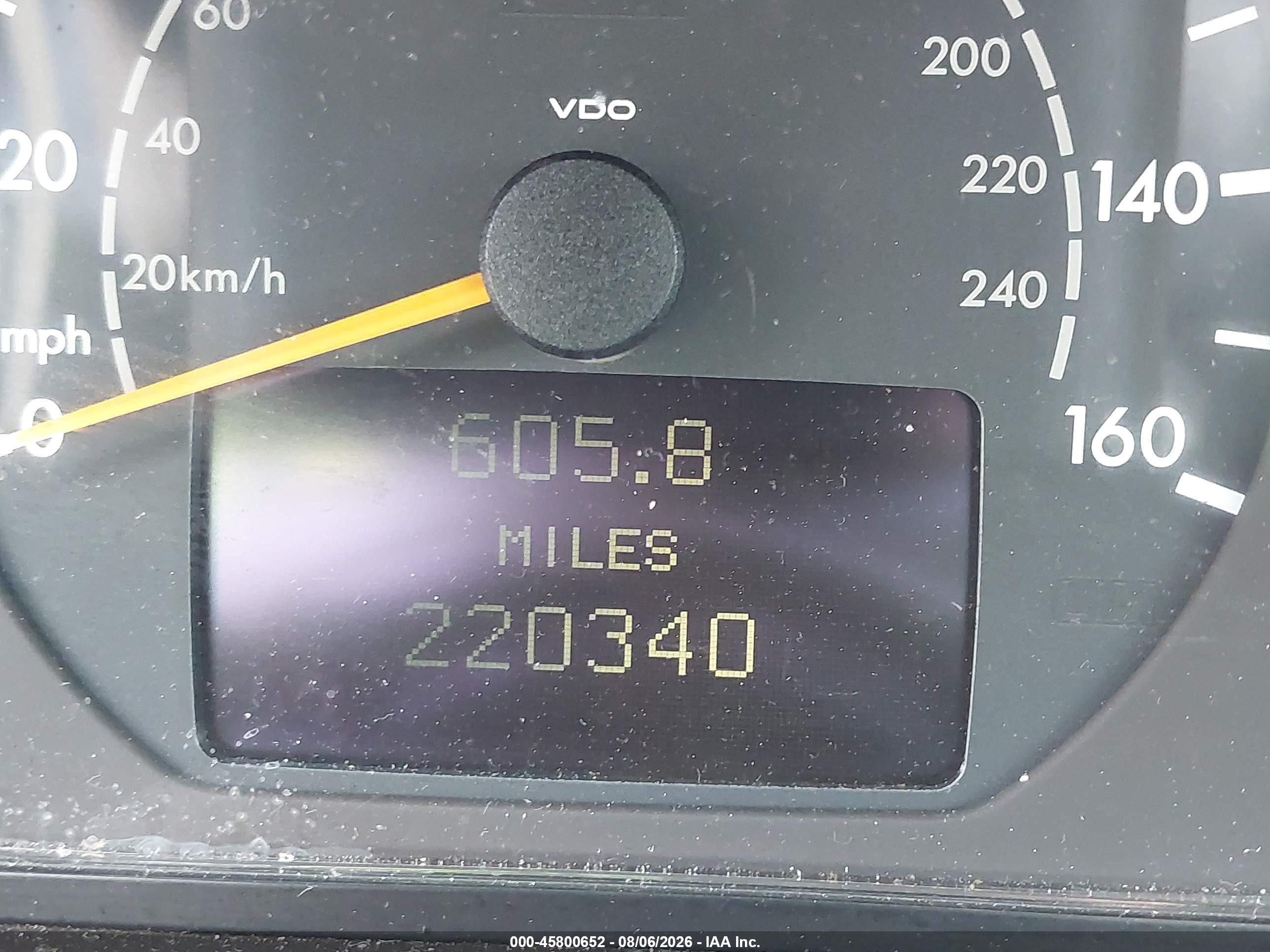 2000 Mercedes-benz E 320   Silver vin: WDBJF65J3YB119053