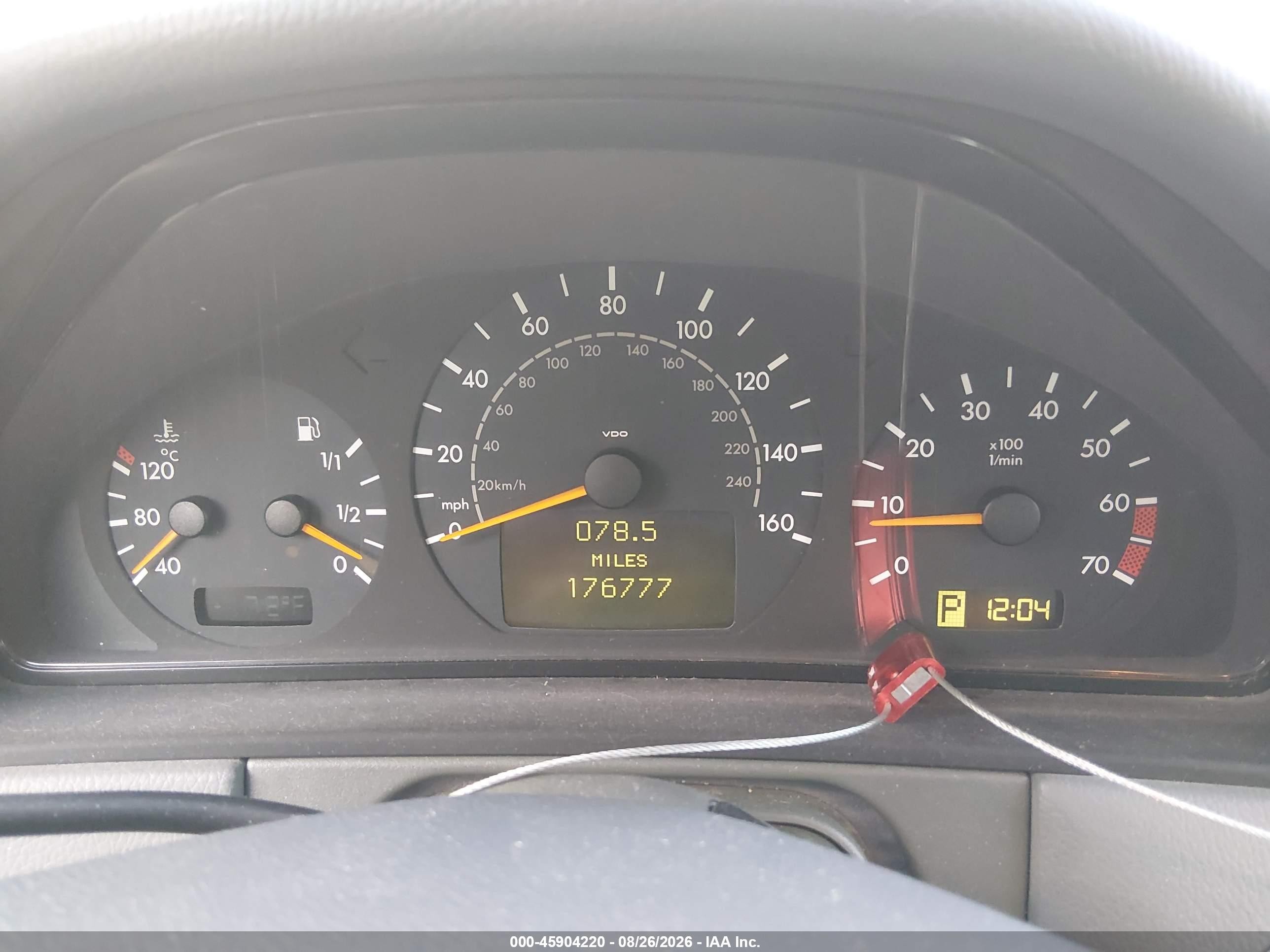 2001 Mercedes-benz E 320   Silver vin: WDBJF65J41B230992