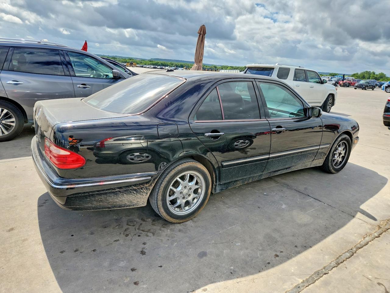 2001 Mercedes-benz E 320 Black vin: WDBJF65J41B255441