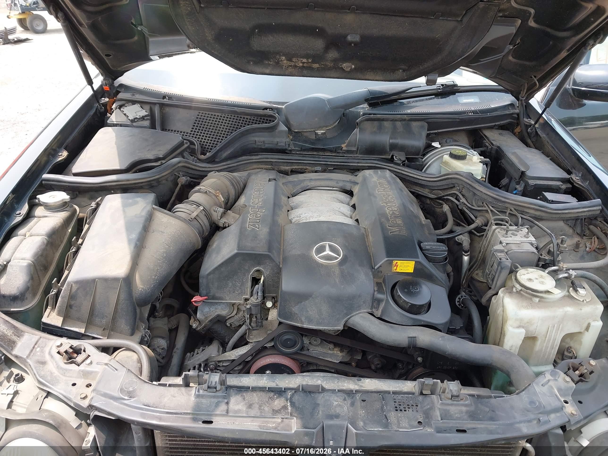 2001 Mercedes-benz E 320   Black vin: WDBJF65J41B314388