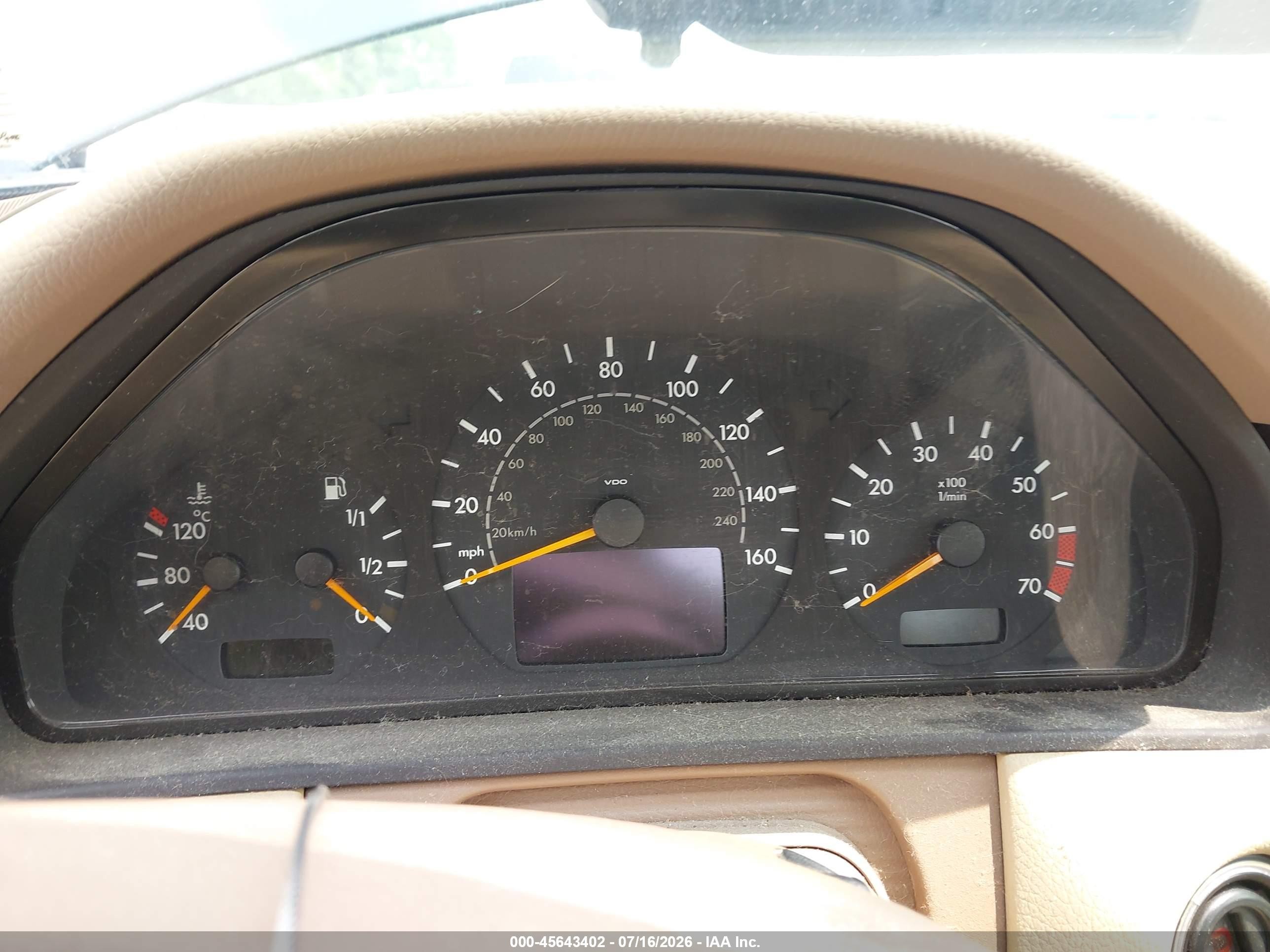 2001 Mercedes-benz E 320   Black vin: WDBJF65J41B314388