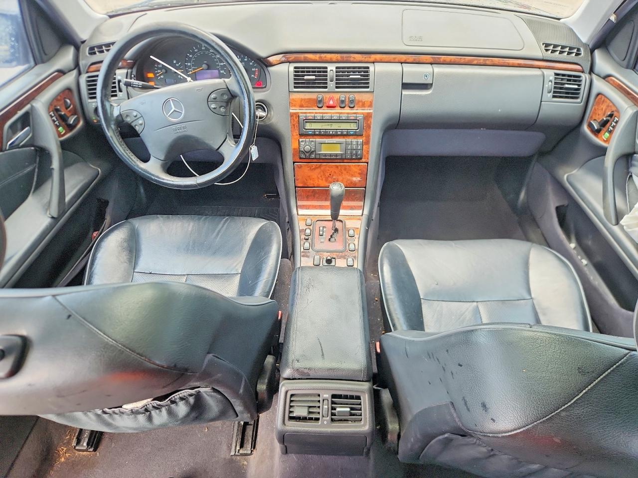 2000 Mercedes-benz E 320 Black vin: WDBJF65J4YB061311