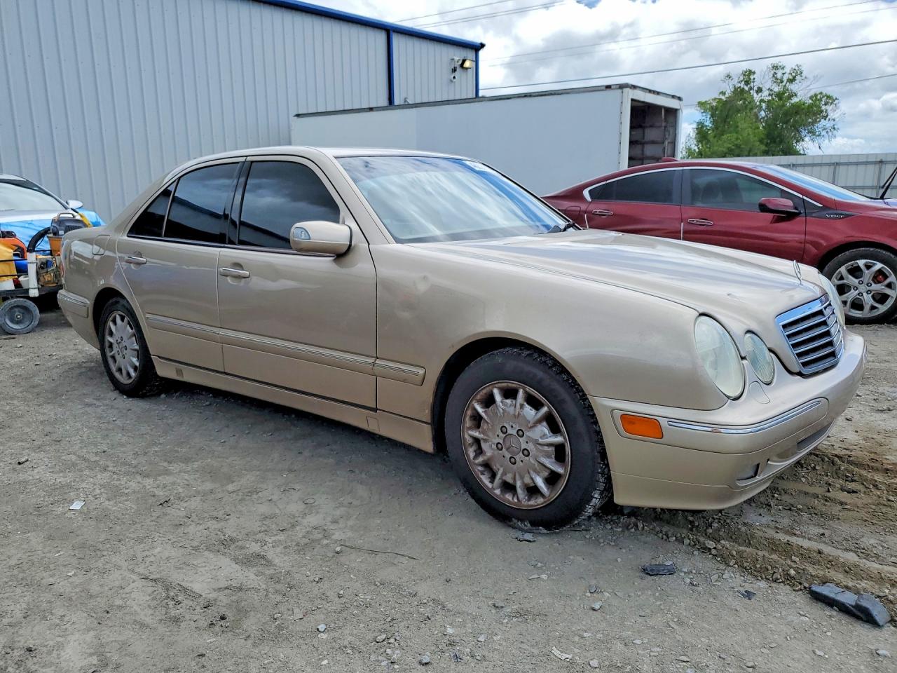 2000 Mercedes-benz E 320 Beige vin: WDBJF65J4YB083647