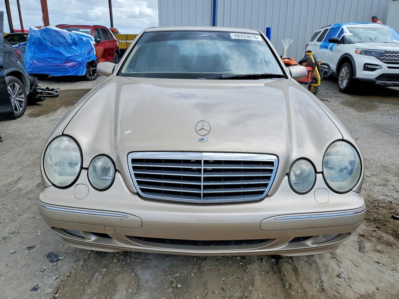 2000 Mercedes-benz E 320 Beige vin: WDBJF65J4YB083647
