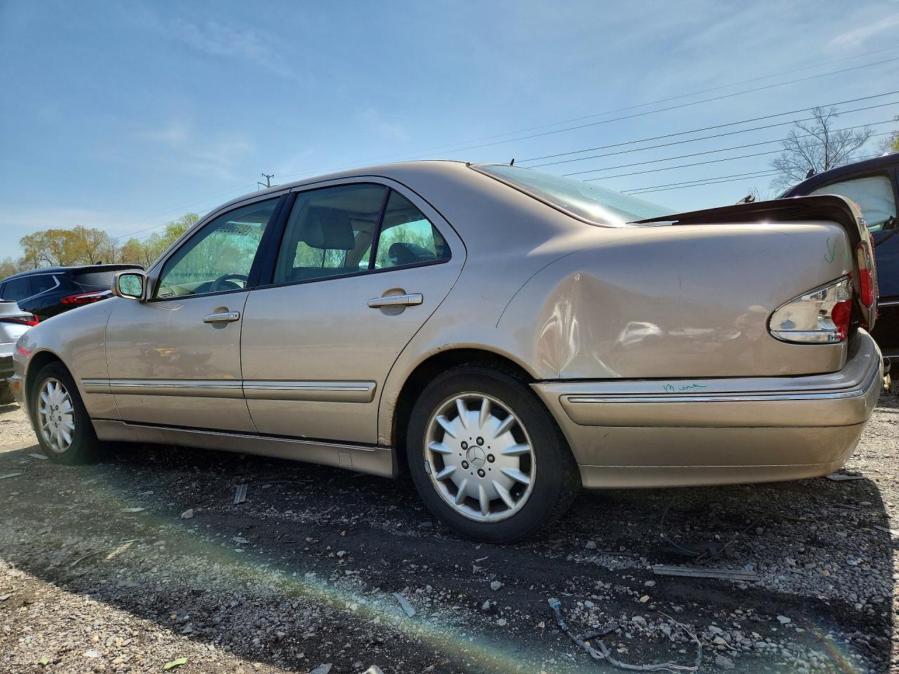 2000 Mercedes-benz E 320 Beige vin: WDBJF65J4YB123676