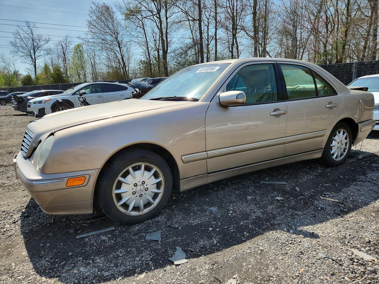 2000 Mercedes-benz E 320 Beige vin: WDBJF65J4YB123676