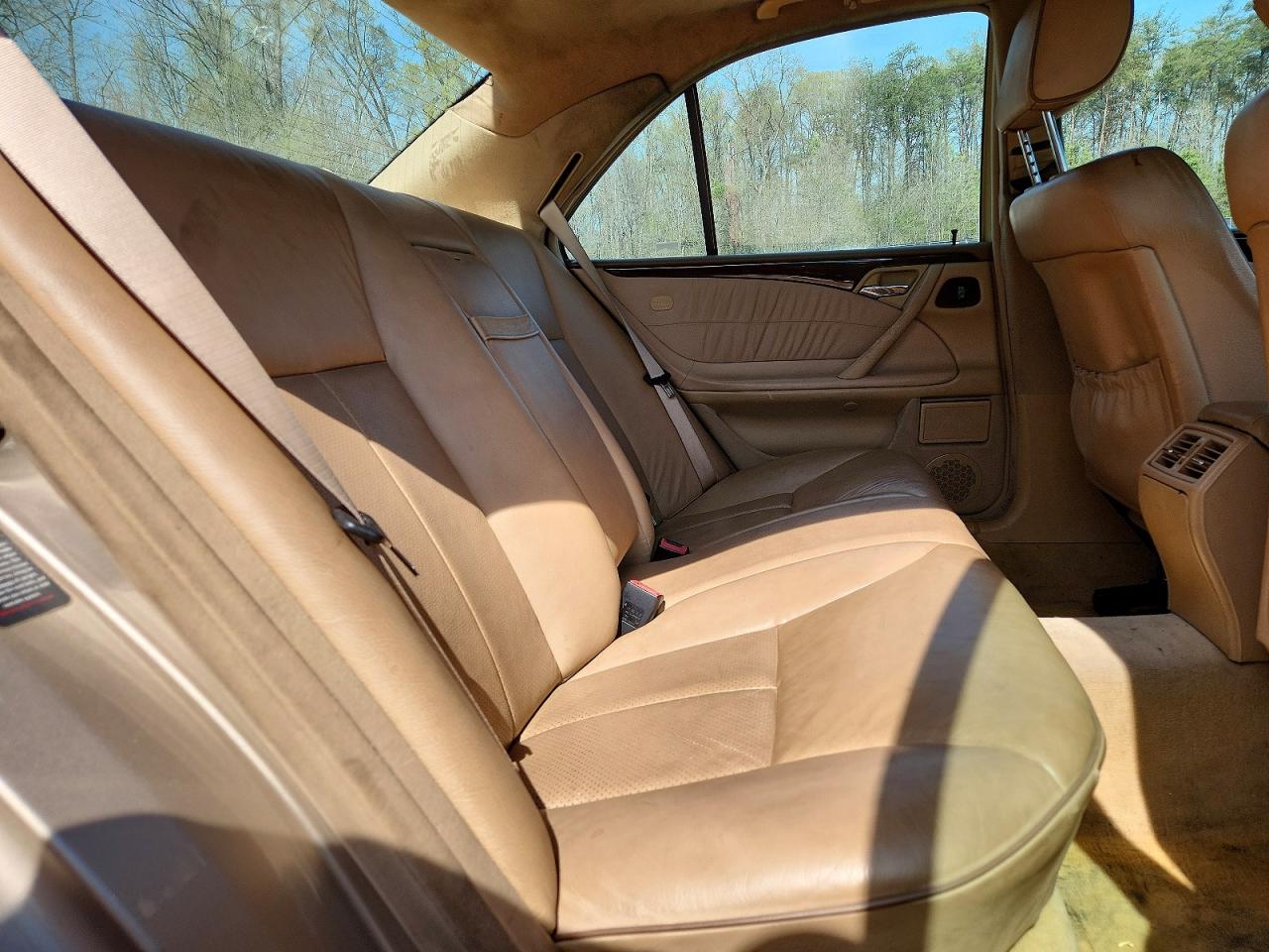 2000 Mercedes-benz E 320 Beige vin: WDBJF65J4YB123676