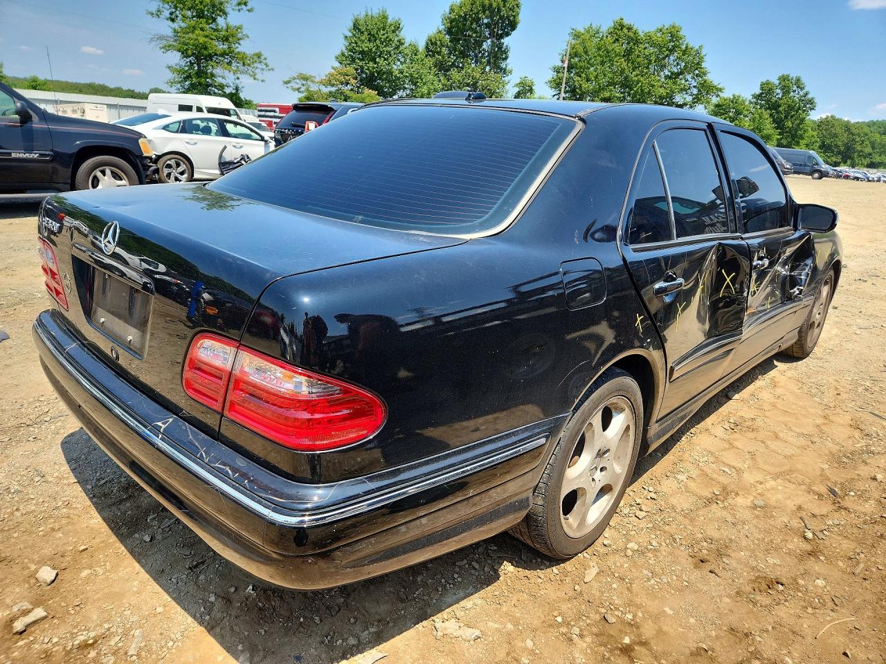 2002 Mercedes-benz E 320 Black vin: WDBJF65J52B422570