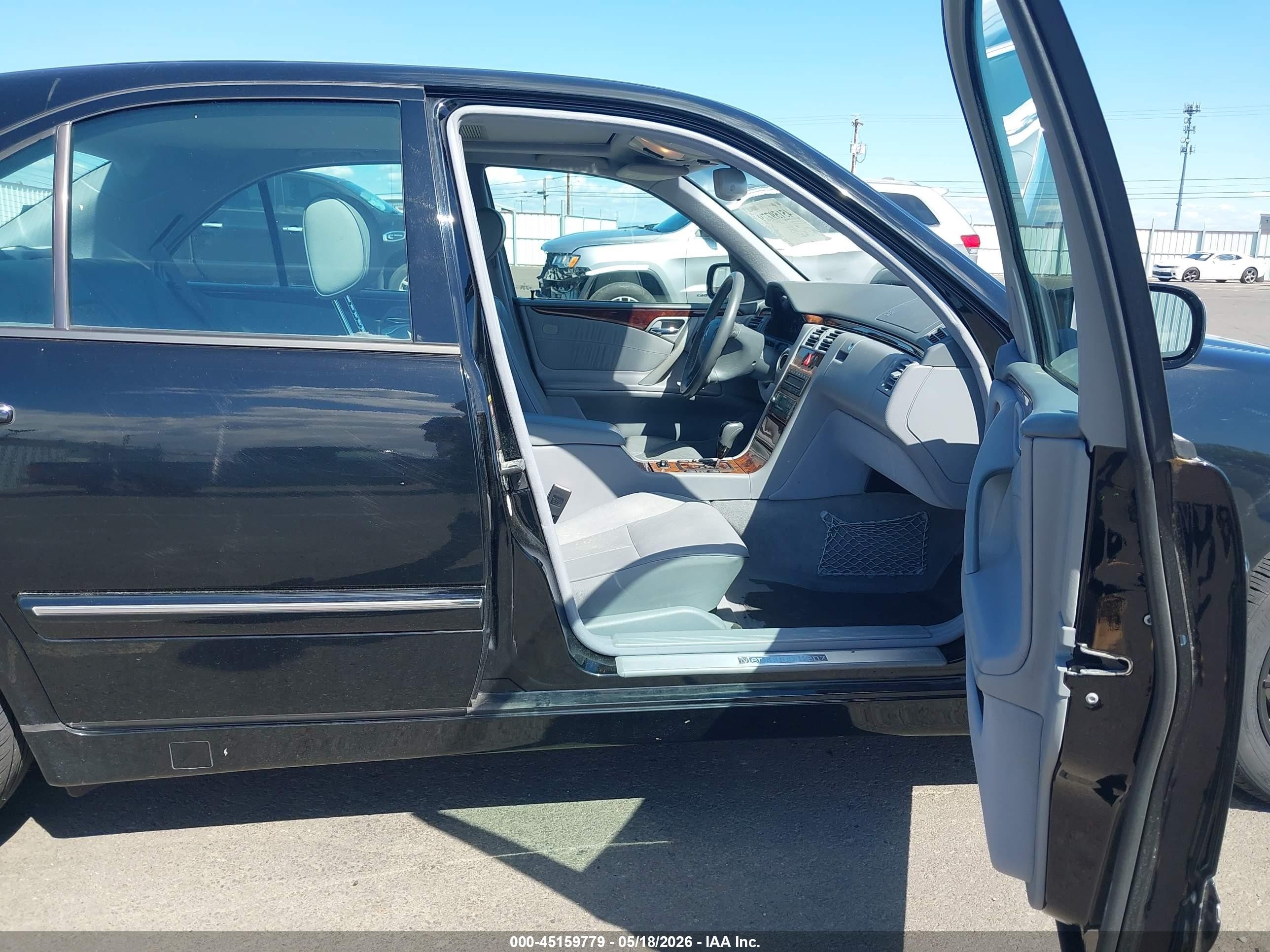 2002 Mercedes-benz E 320 Special Edition Black vin: WDBJF65J52B499259