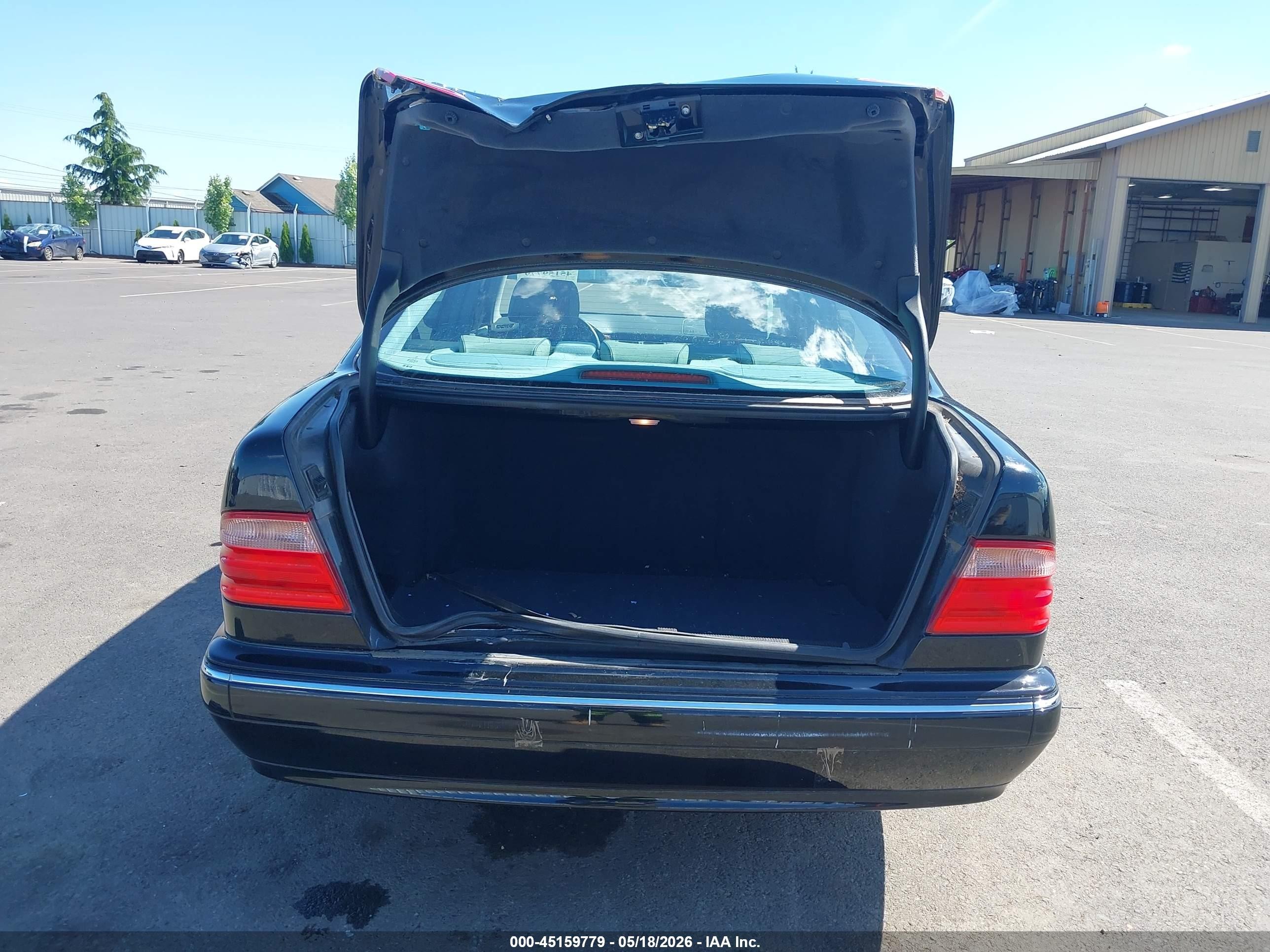 2002 Mercedes-benz E 320 Special Edition Black vin: WDBJF65J52B499259