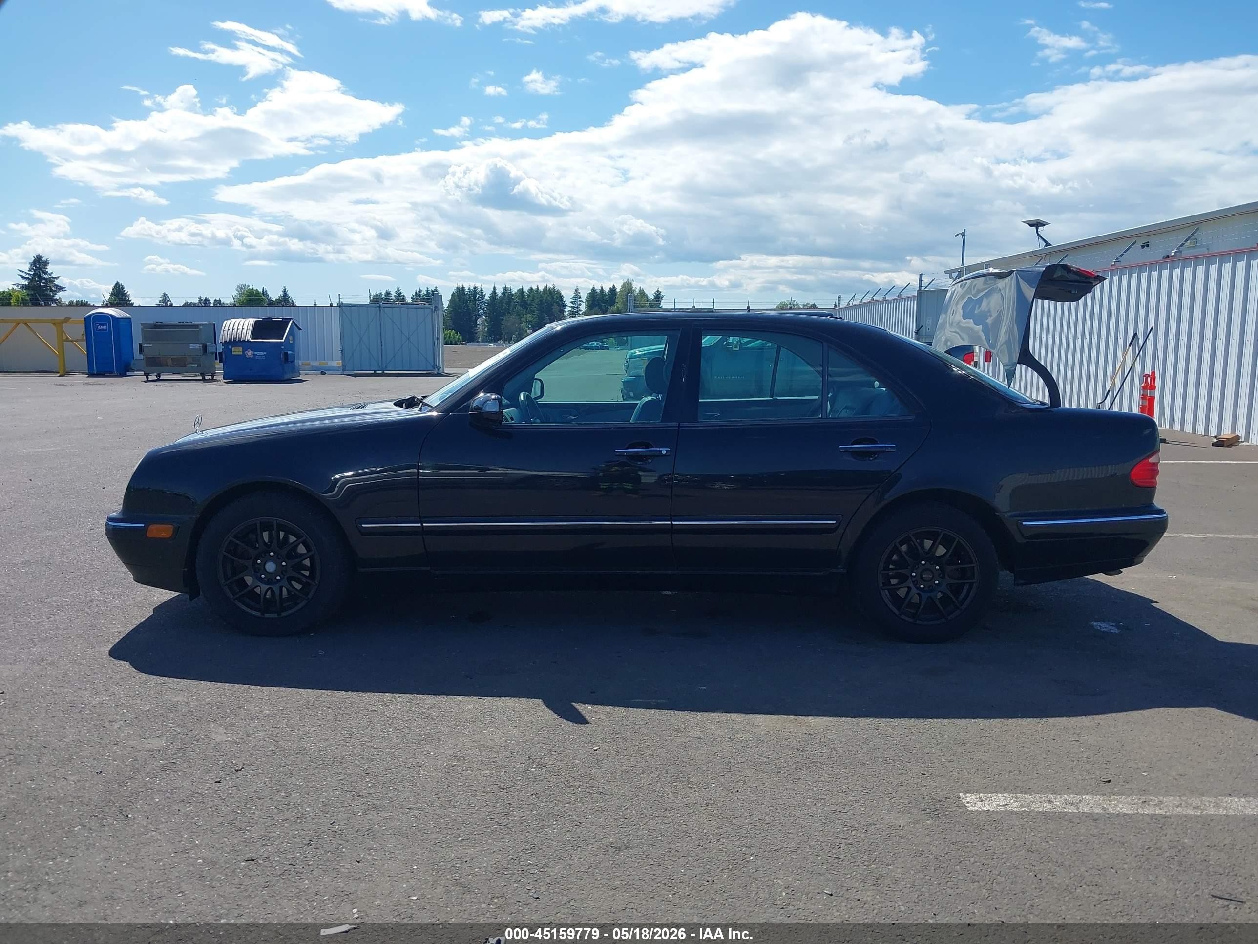 2002 Mercedes-benz E 320 Special Edition Black vin: WDBJF65J52B499259