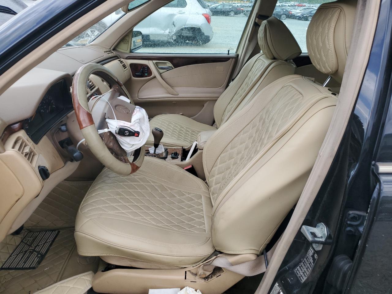 2000 Mercedes-benz E 320 Черный vin: WDBJF65J5YA974083
