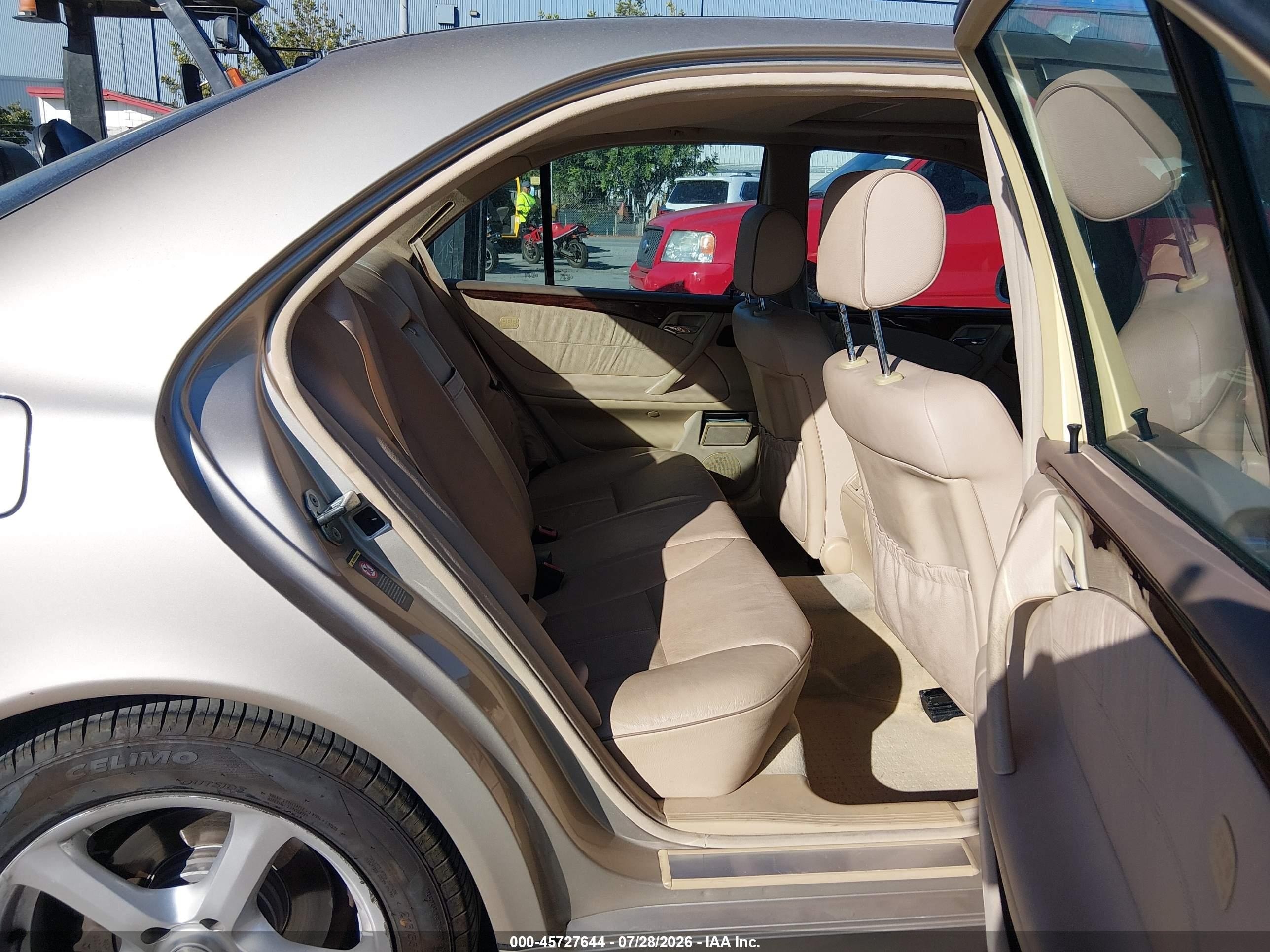 2000 Mercedes-benz E 320   Beige vin: WDBJF65J5YB089411