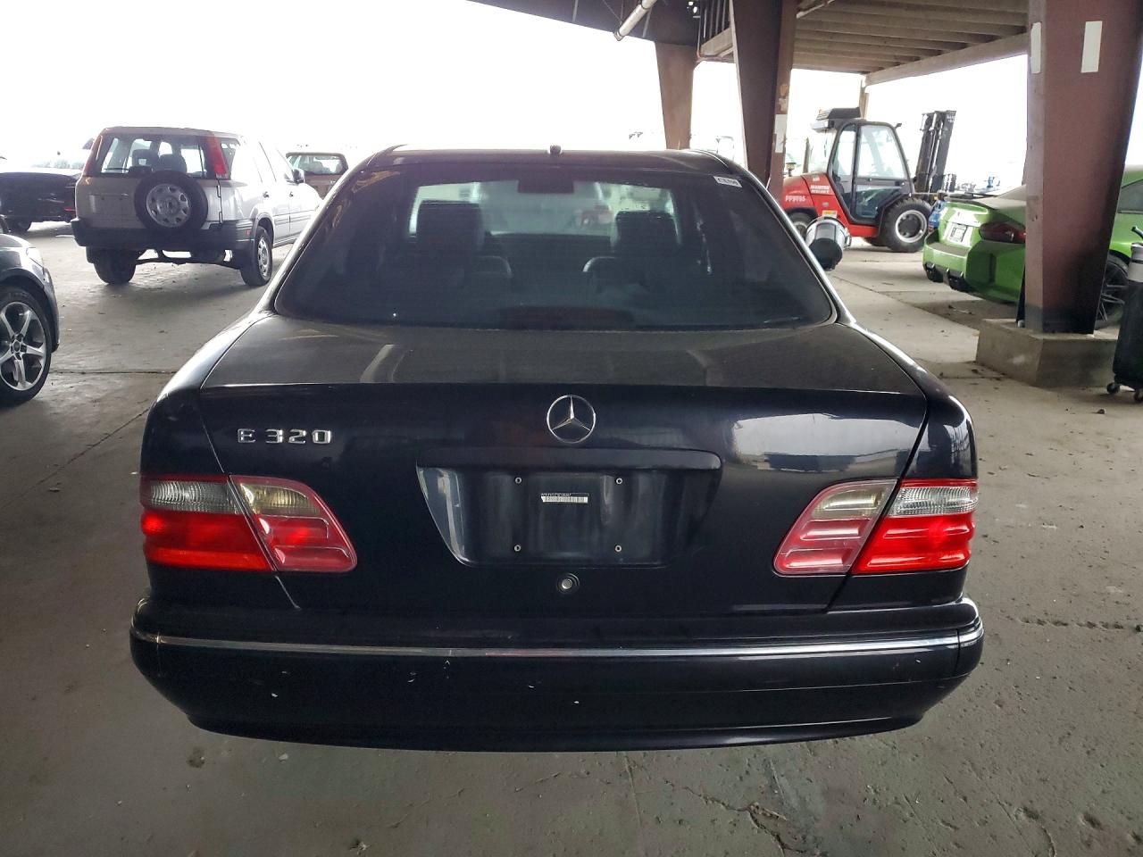 2000 Mercedes-benz E 320 Black vin: WDBJF65J5YB148487