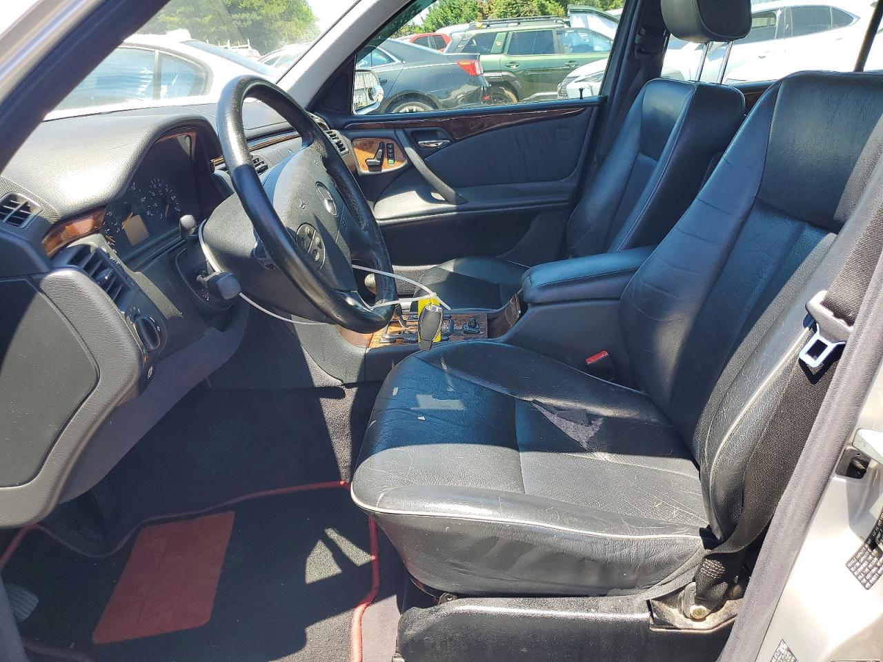 2000 Mercedes-benz E 320 Silver vin: WDBJF65J5YB157898