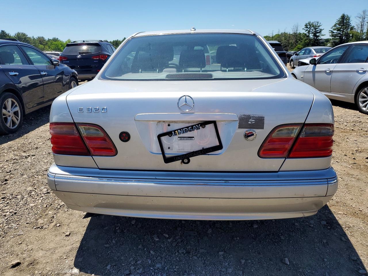 2000 Mercedes-benz E 320 Silver vin: WDBJF65J5YB157898